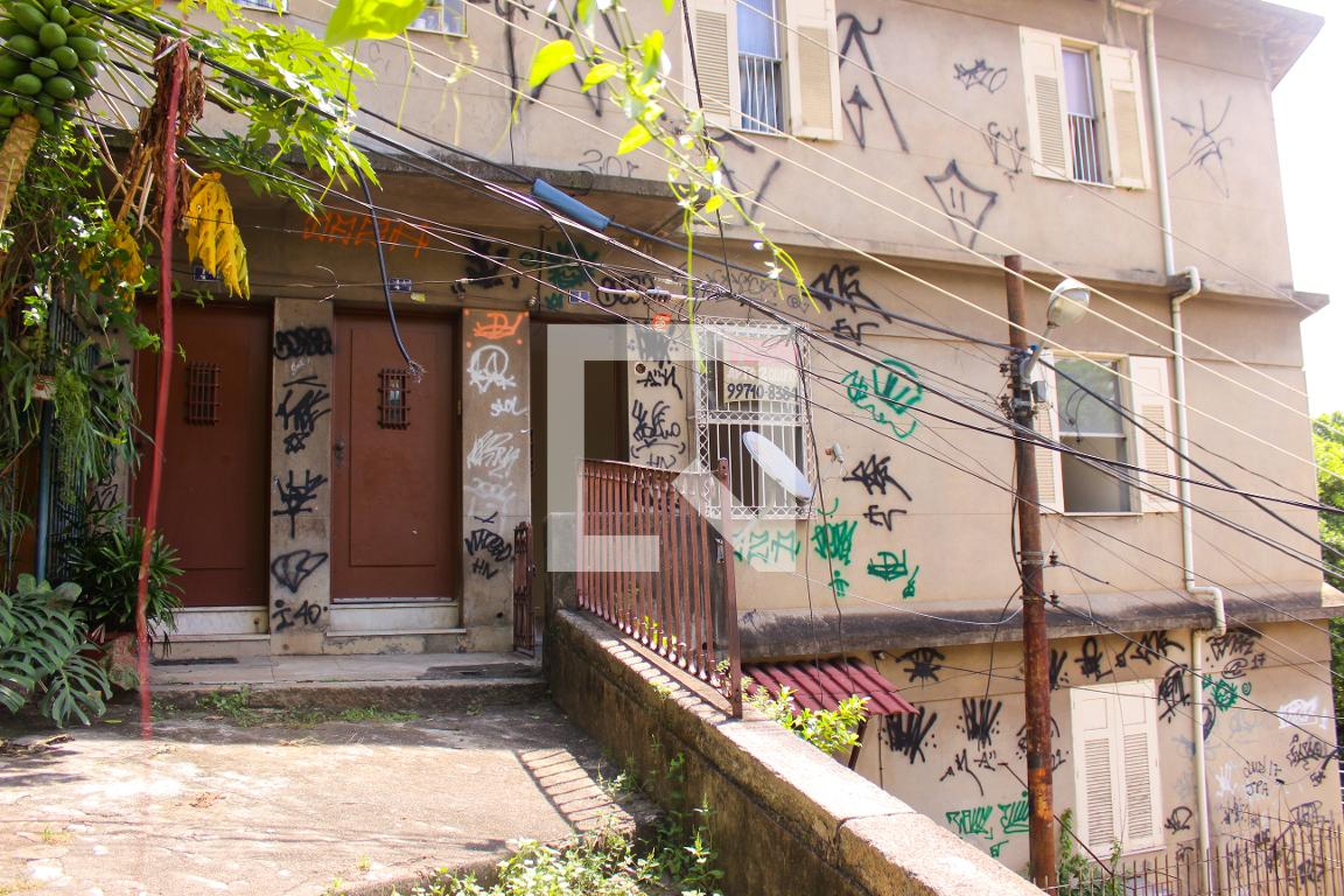 Fachada Condomínio em Ladeira Frei Orlando, 4