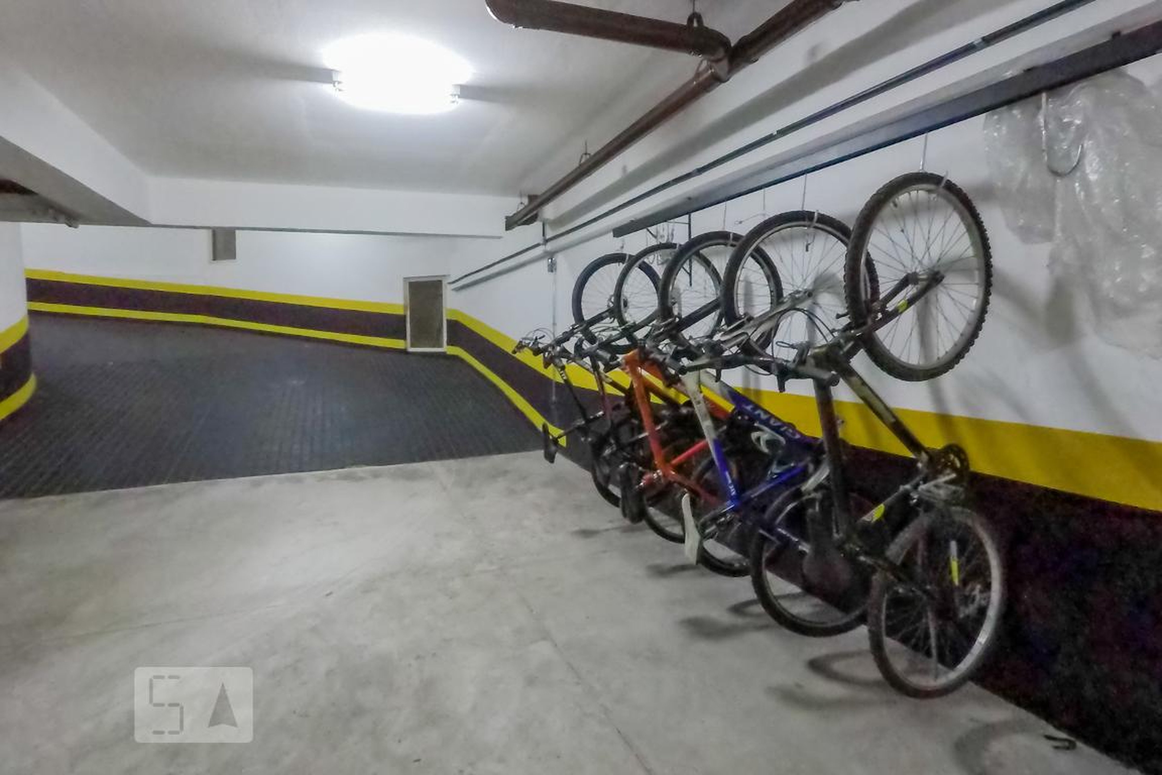 Bicicletario - Paseo de Las Rosas