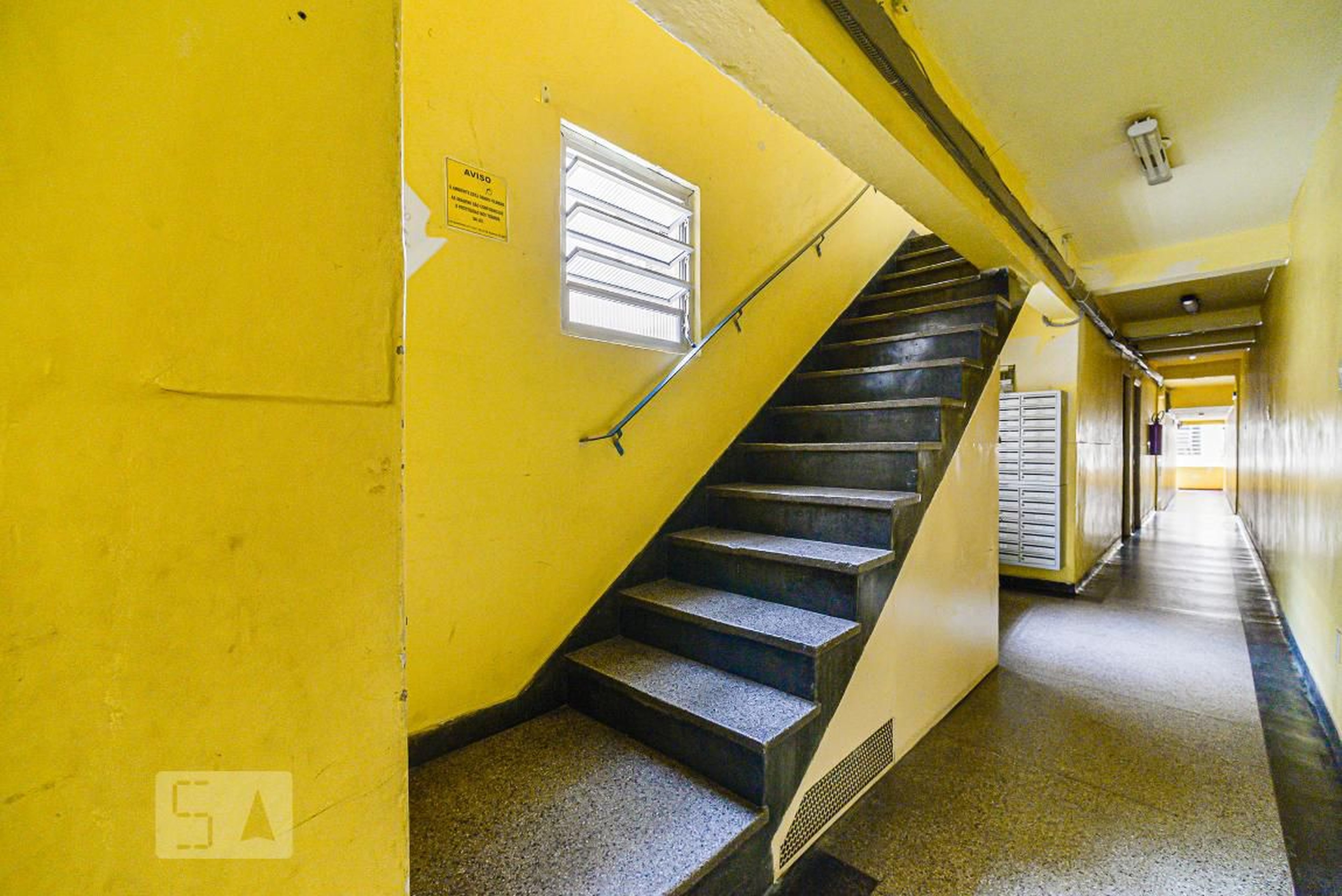 Entrada Social - Almeida Pereira