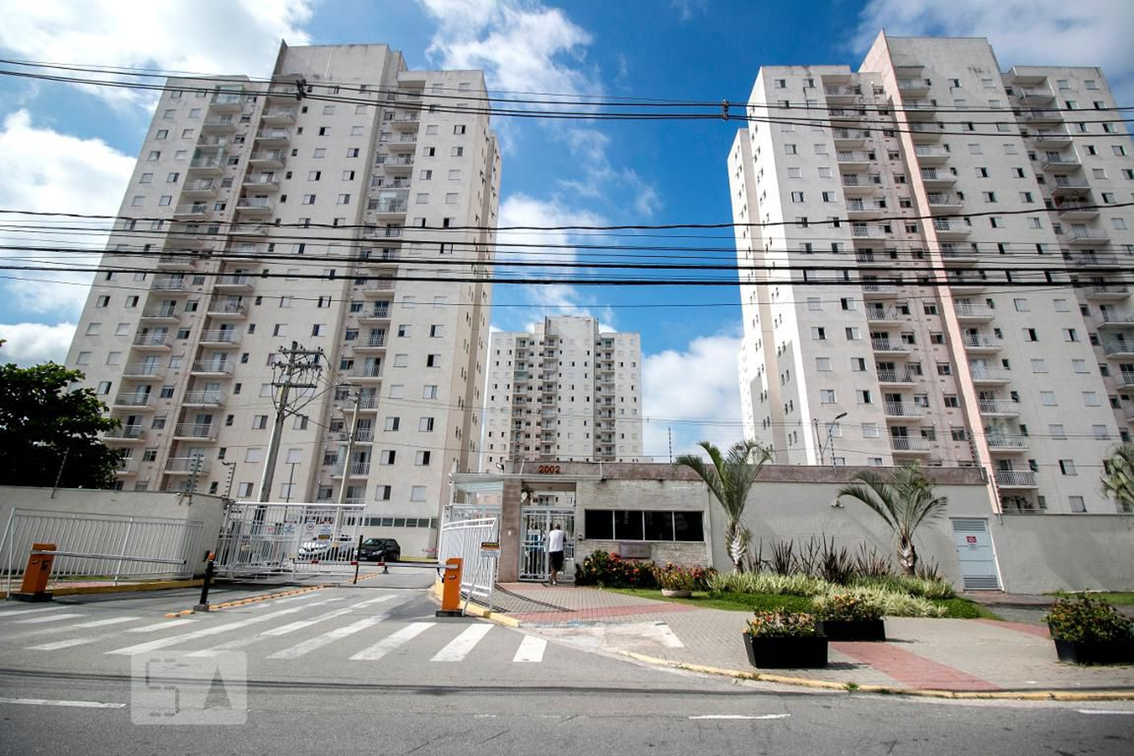 Fachada do Condomínio Condomínio Flex Mogi