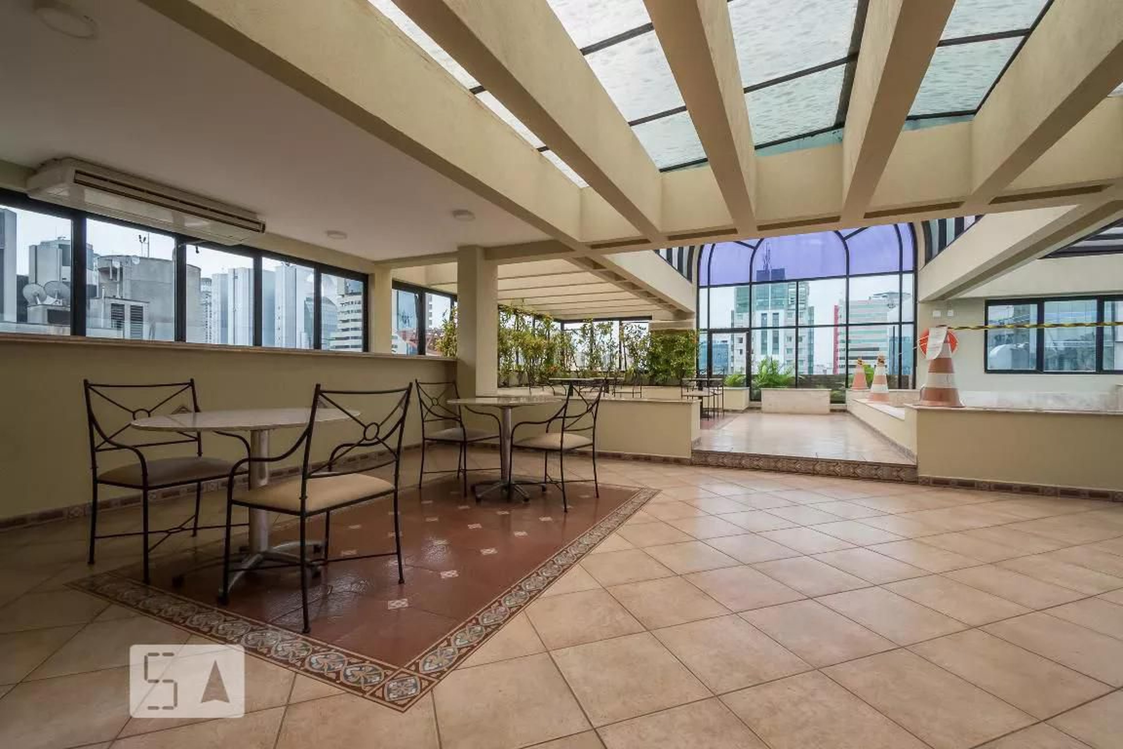 Área da Piscina - Estanplaza Hotel Nações Unidas