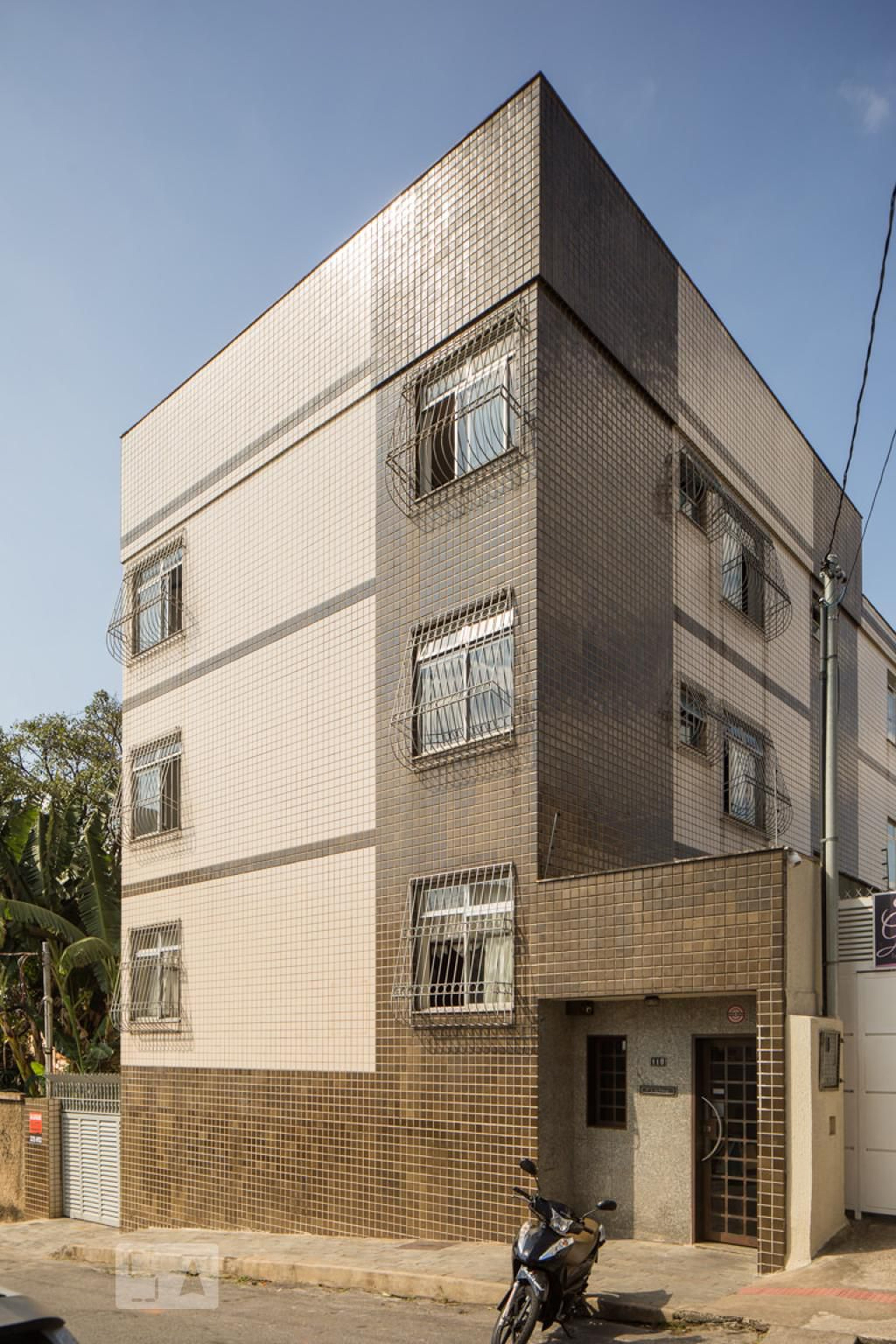 Fachada Condomínio em Rua Anhanguera, 110