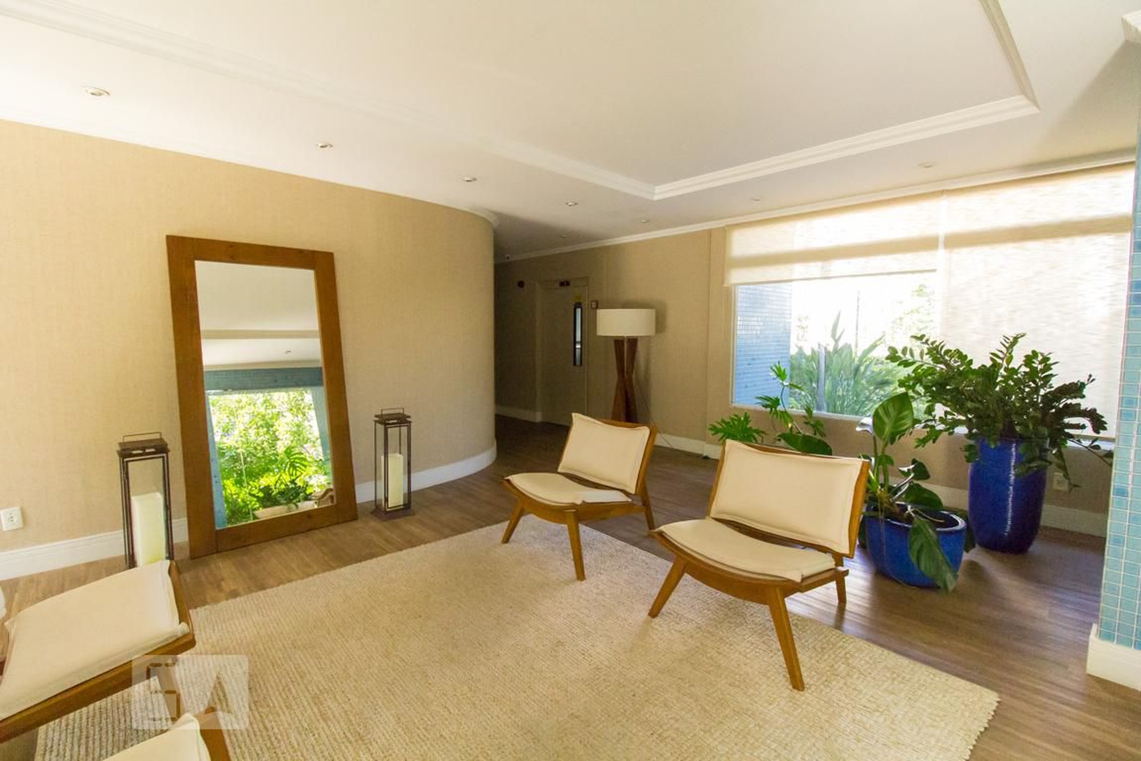 Hall de Entrada - Mont Blanc