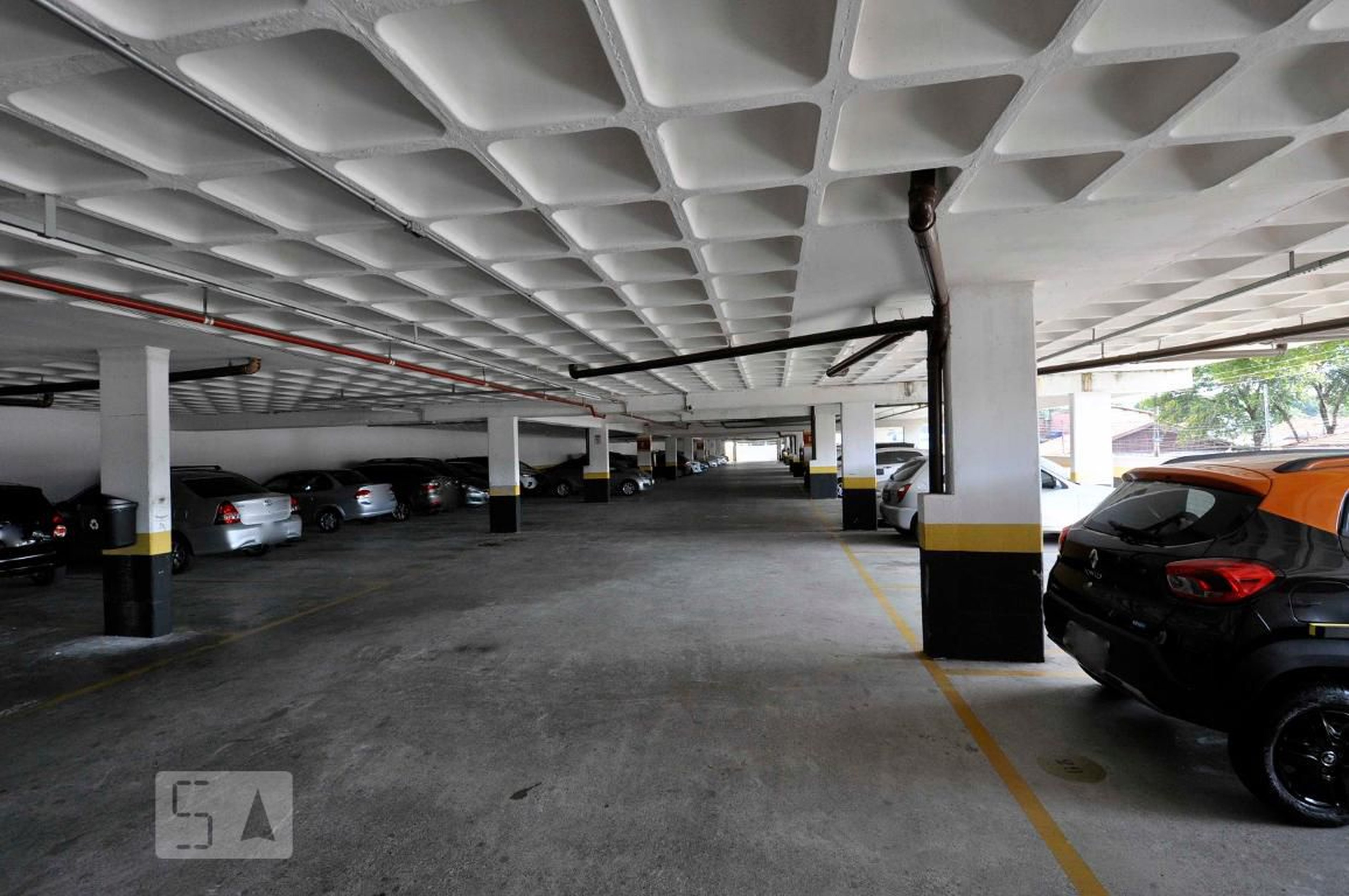 Estacionamento Condomínio em Rua Milton Soares, 219