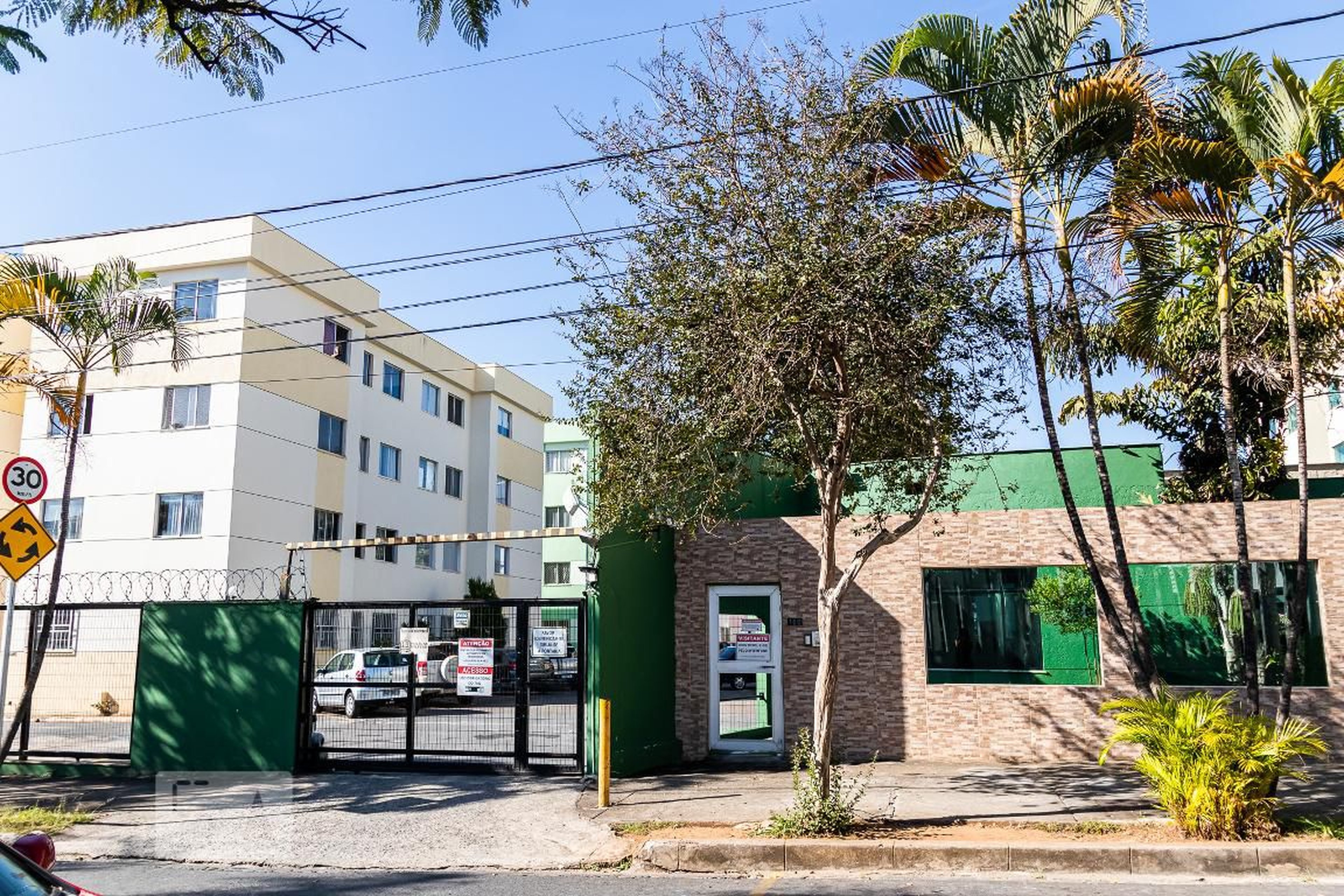 Fachada Residencial Serjusmig