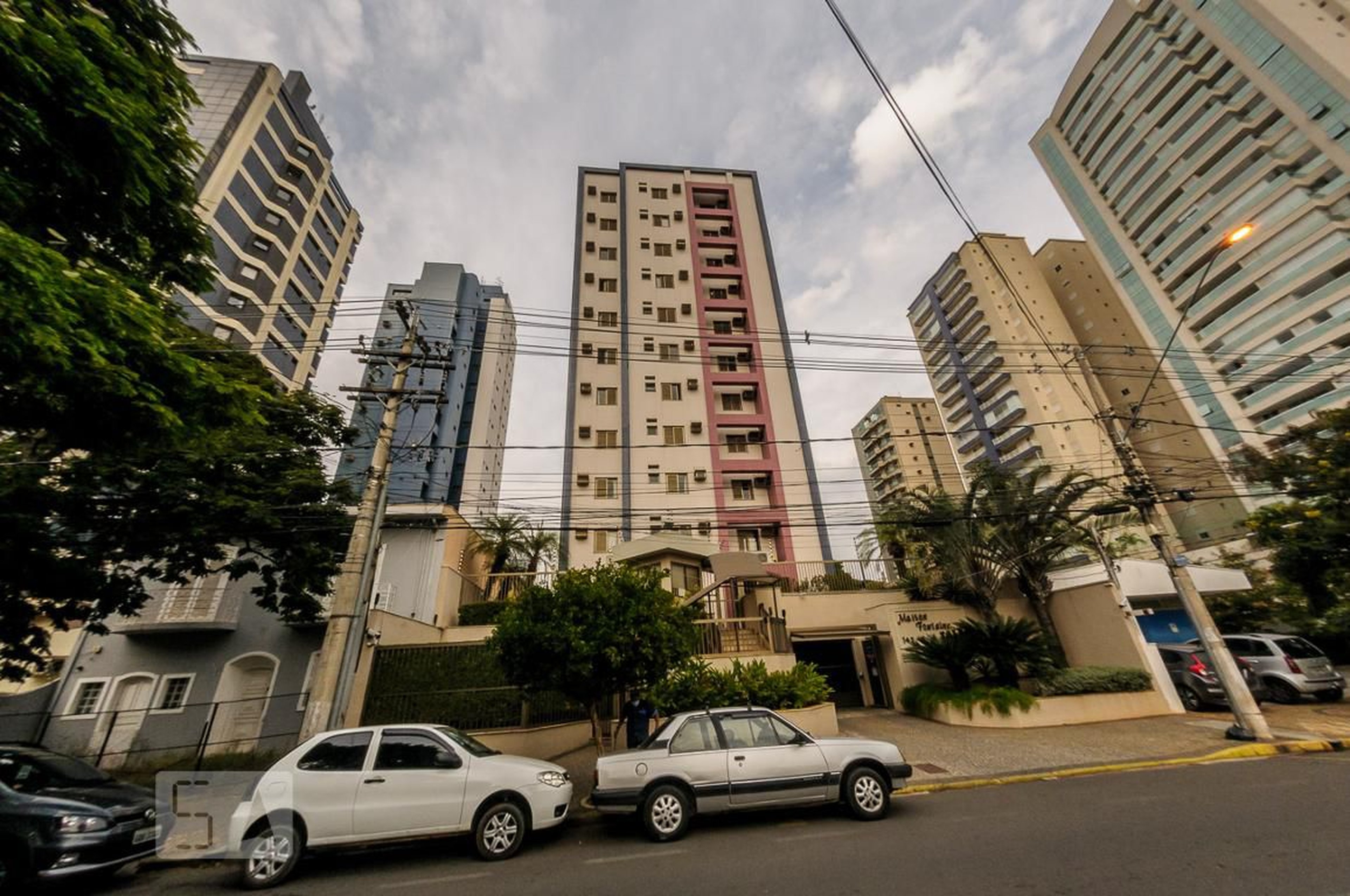 Fachada do Prédio Condomínio Maison Fontaine Bleau