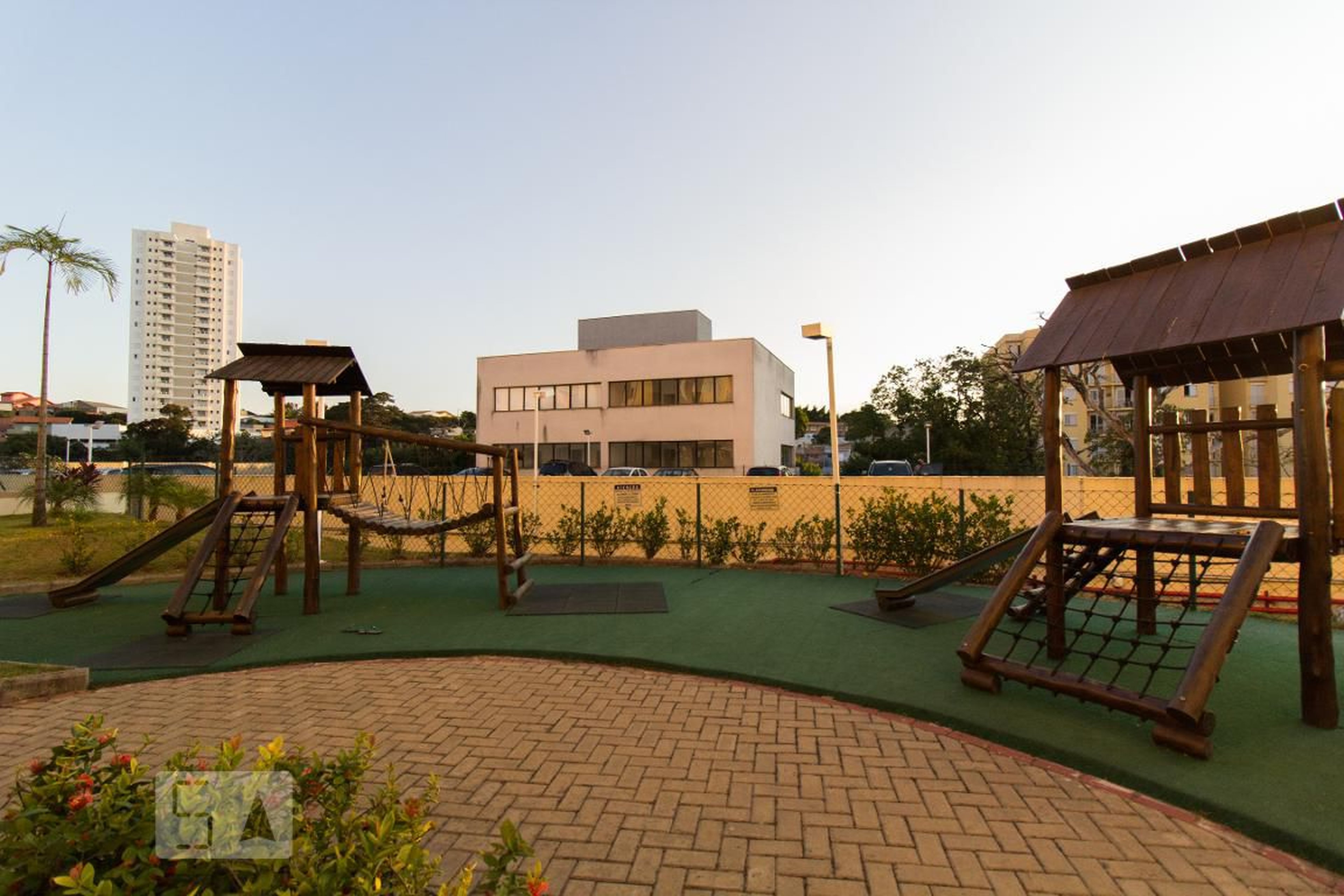 Playground - Easy Life