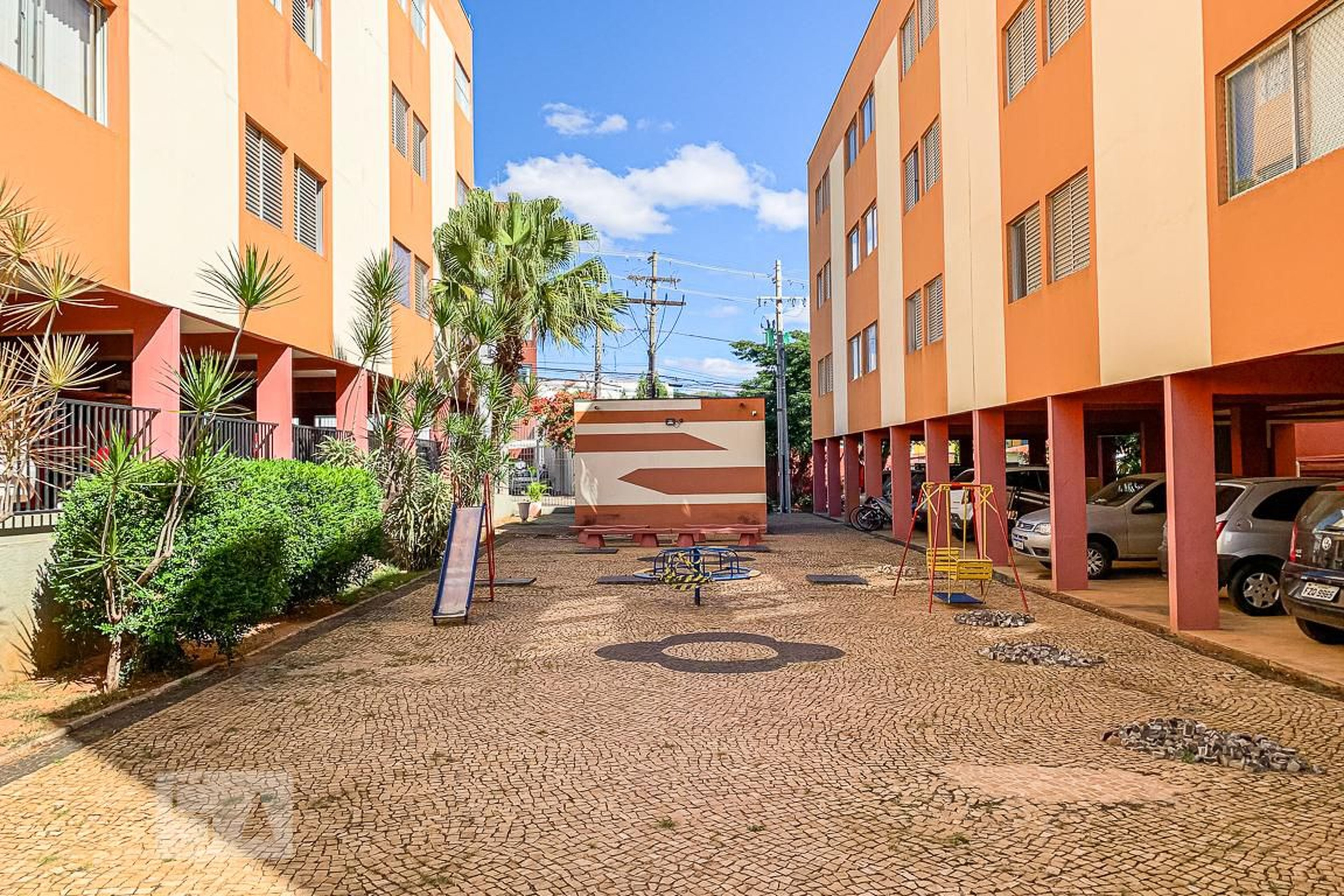 Condomínio - Girassol