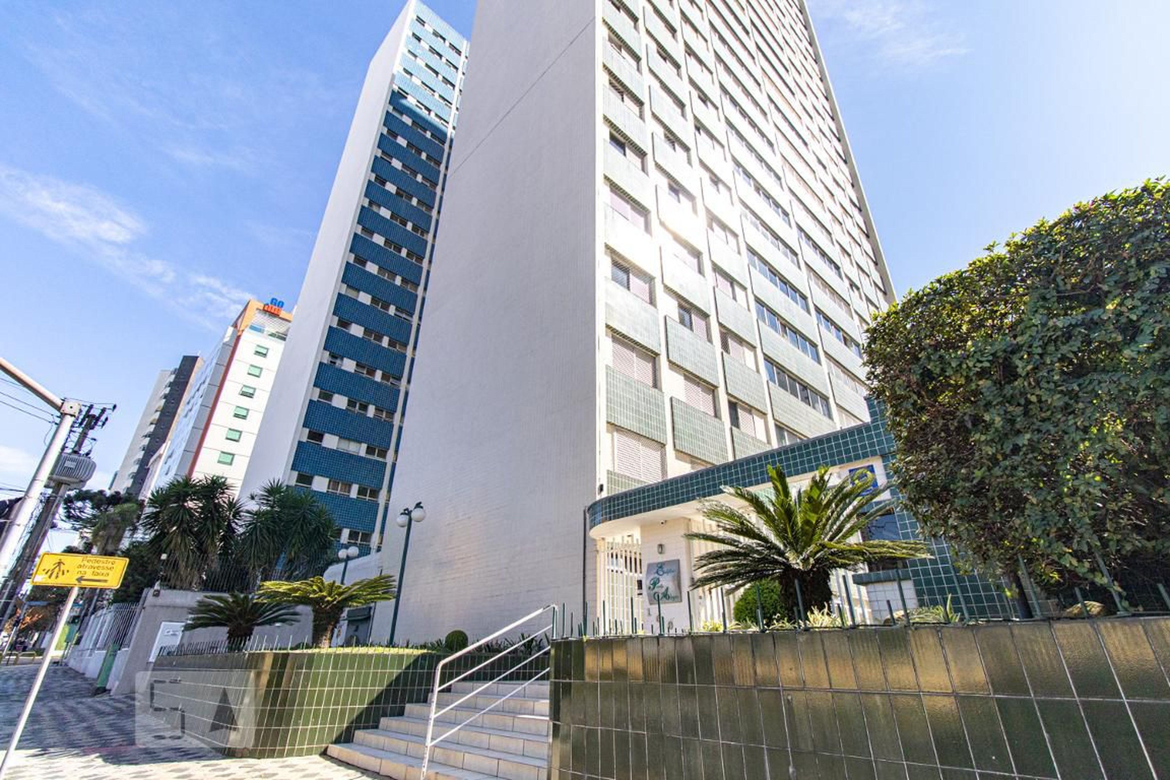 Fachada do Condomínio Edifício Porto Alegre