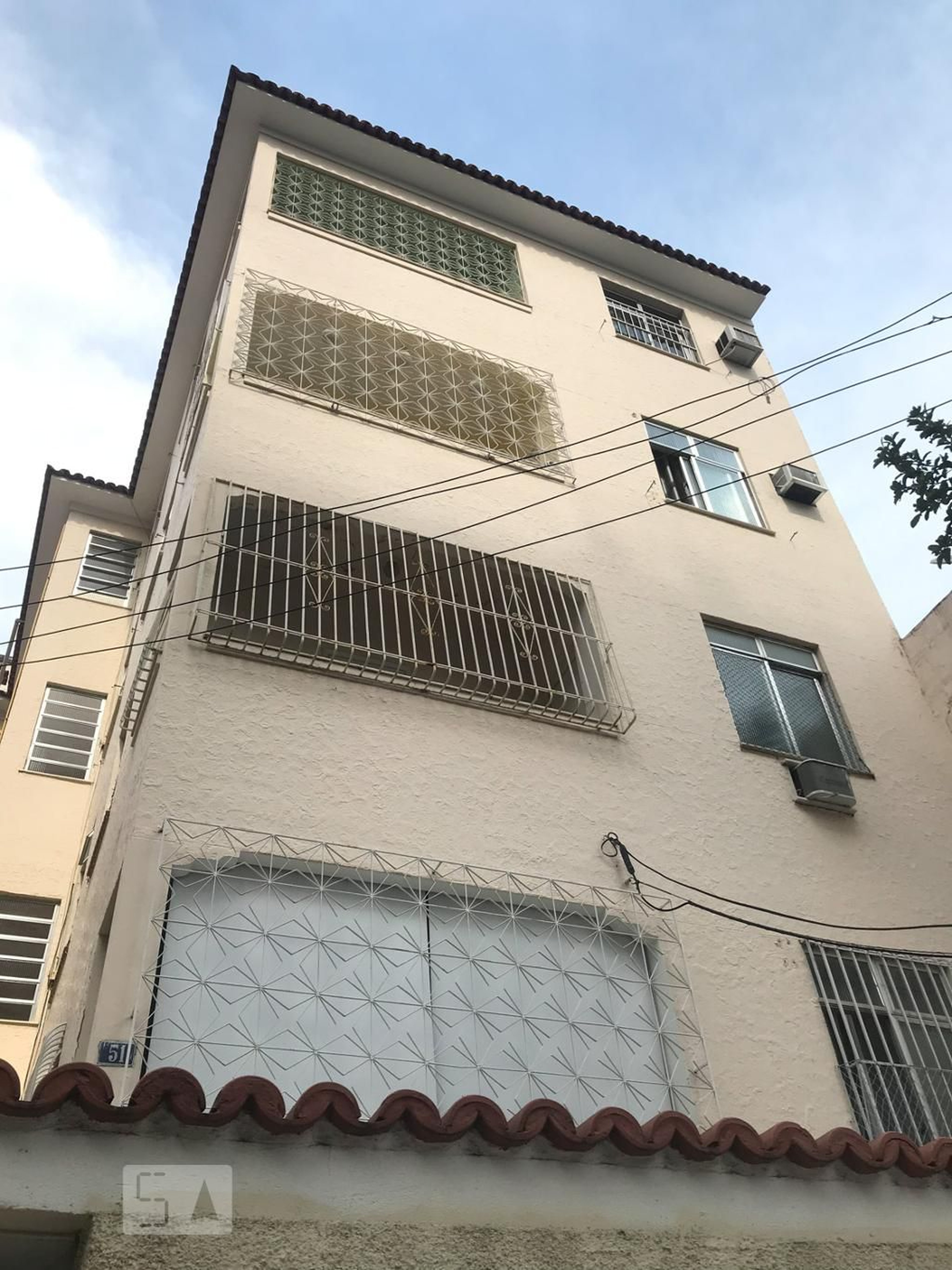 Fachada Condomínio em Rua Senador Muniz Freire, 51