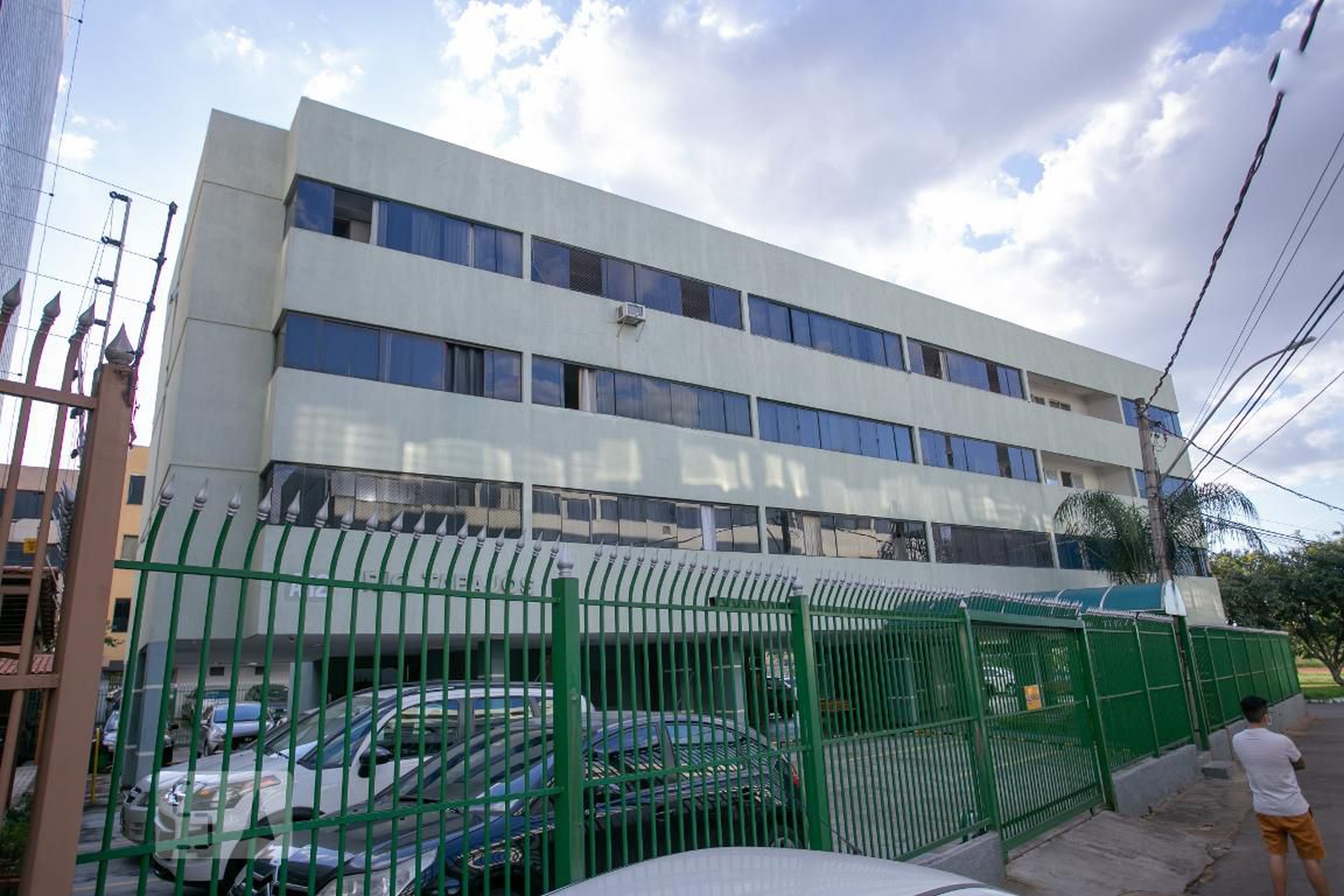 Fachada Condomínio em Eptg Qe 2, 112