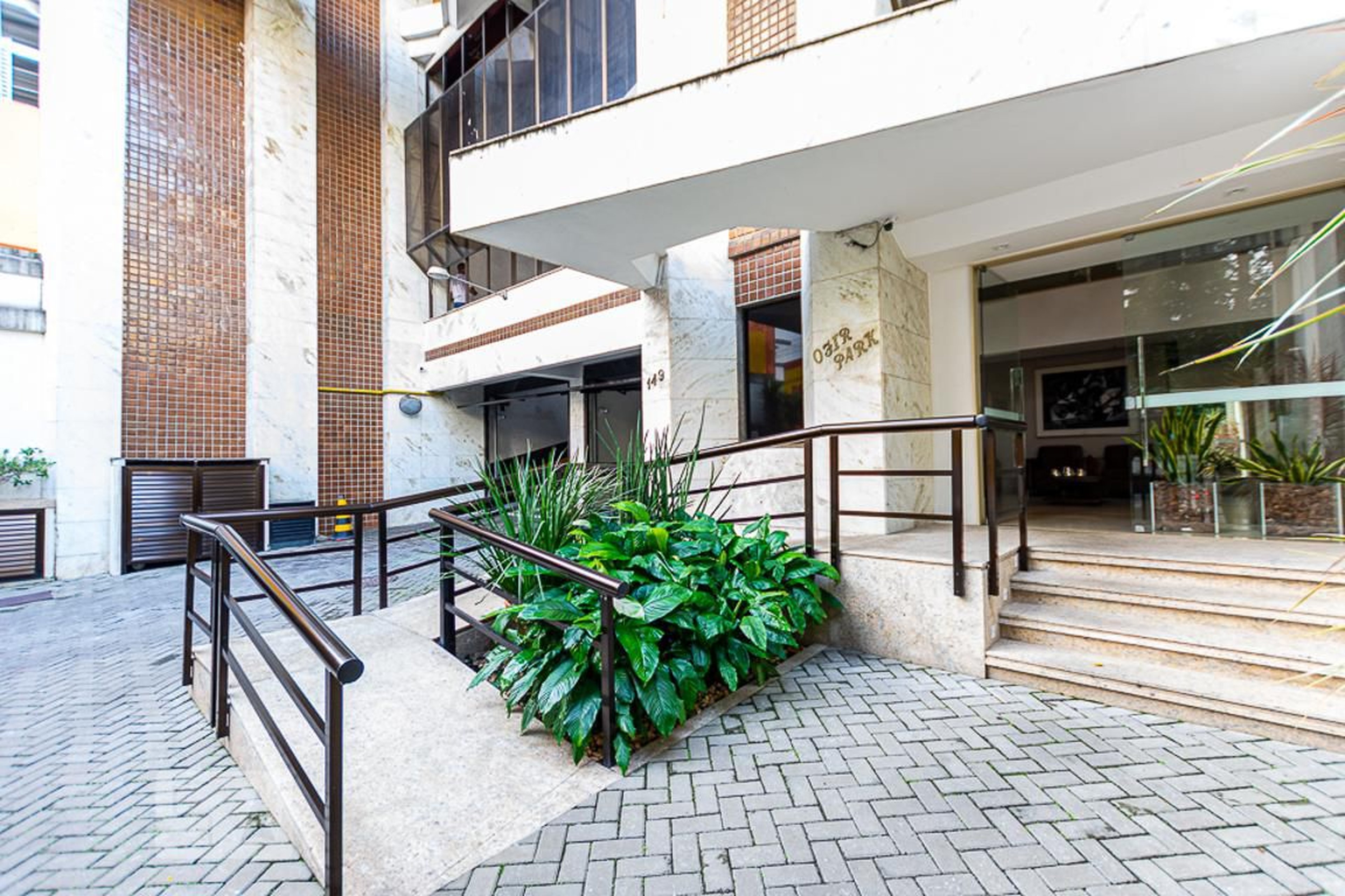 Entrada - Ed. Ofir Park