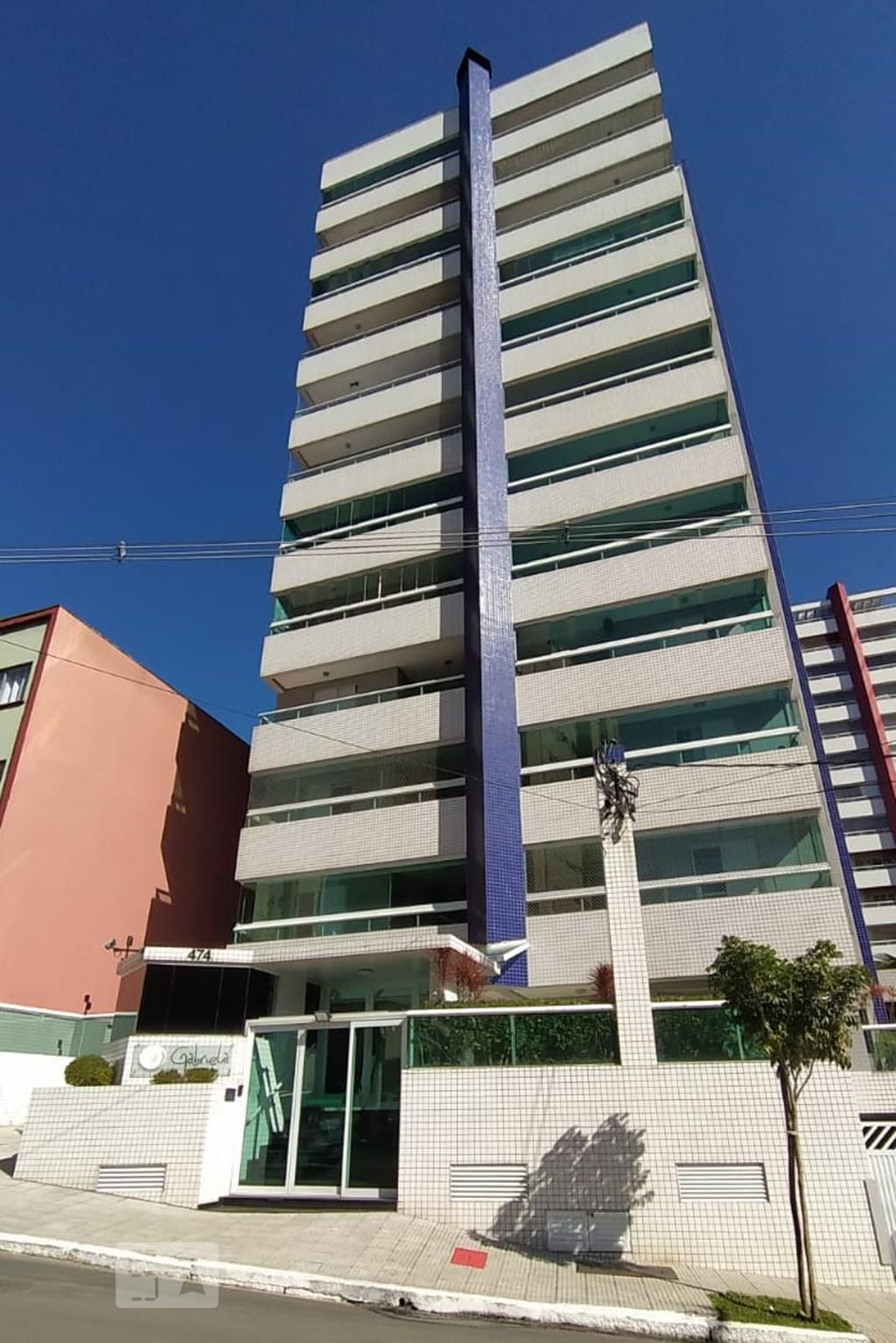 Fachada do Condomínio Edifício Gabriela