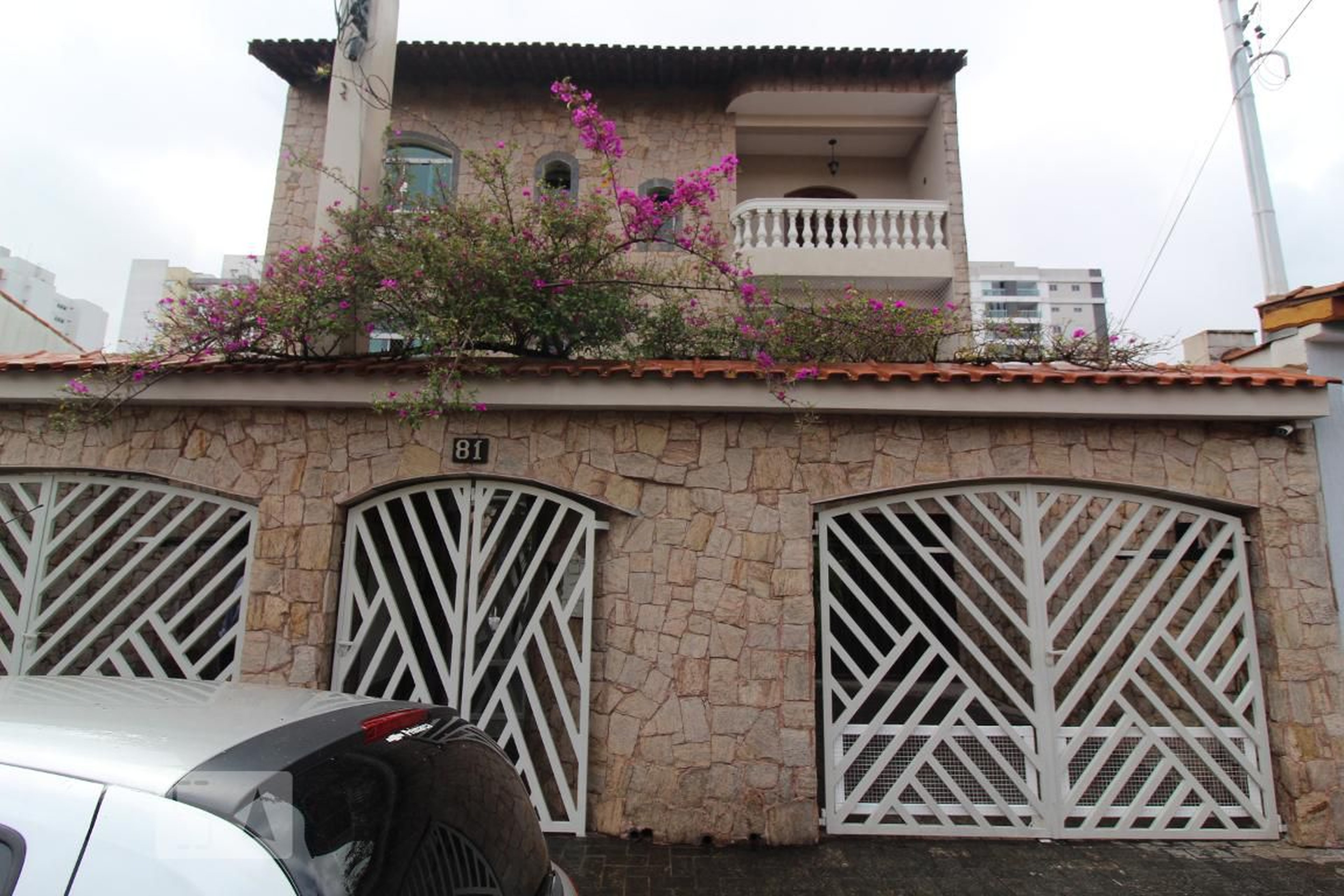 Fachada Condomínio em Rua Natale Furlan, 81