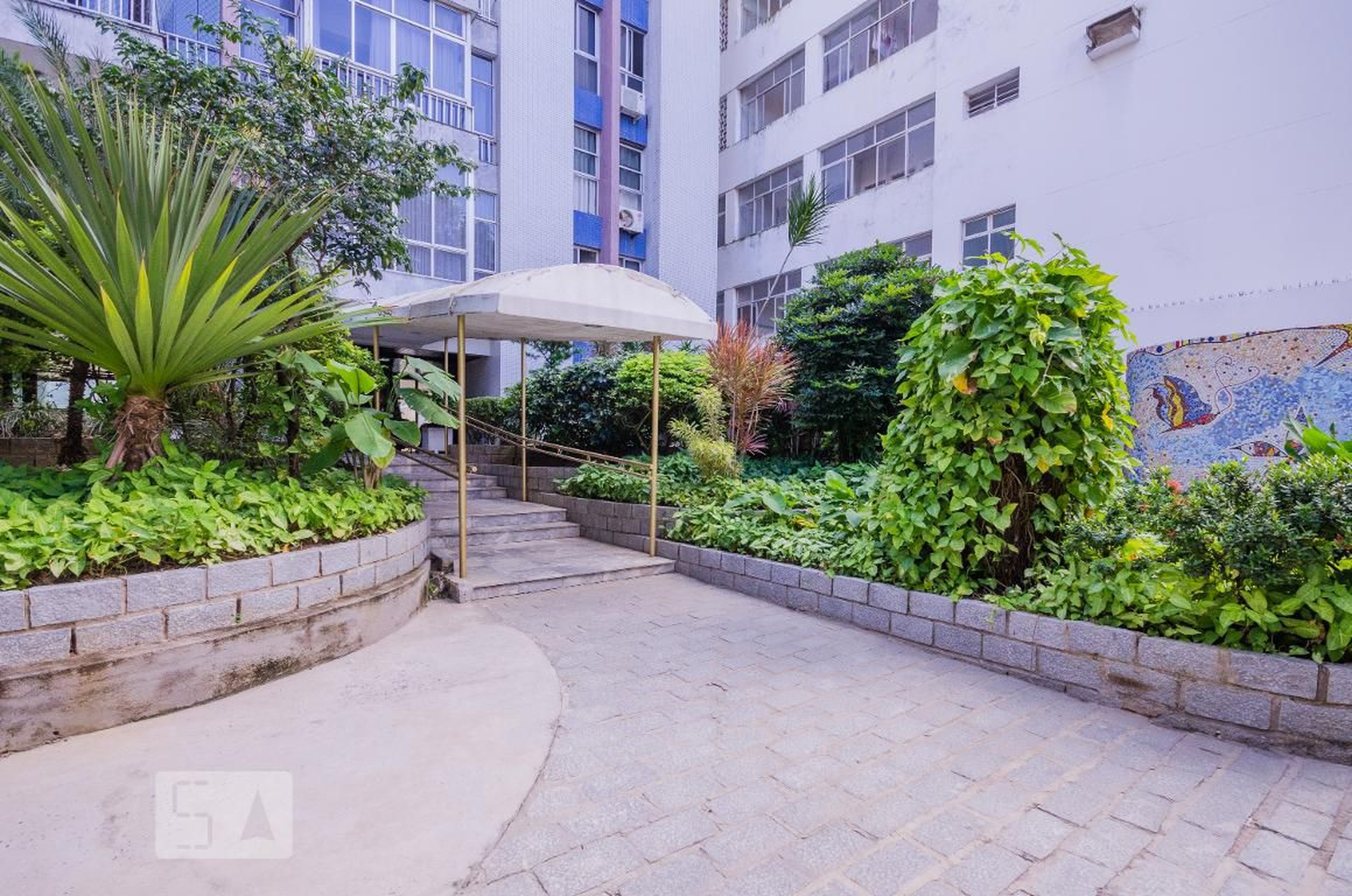 Entrada - Plínio Guerreiro