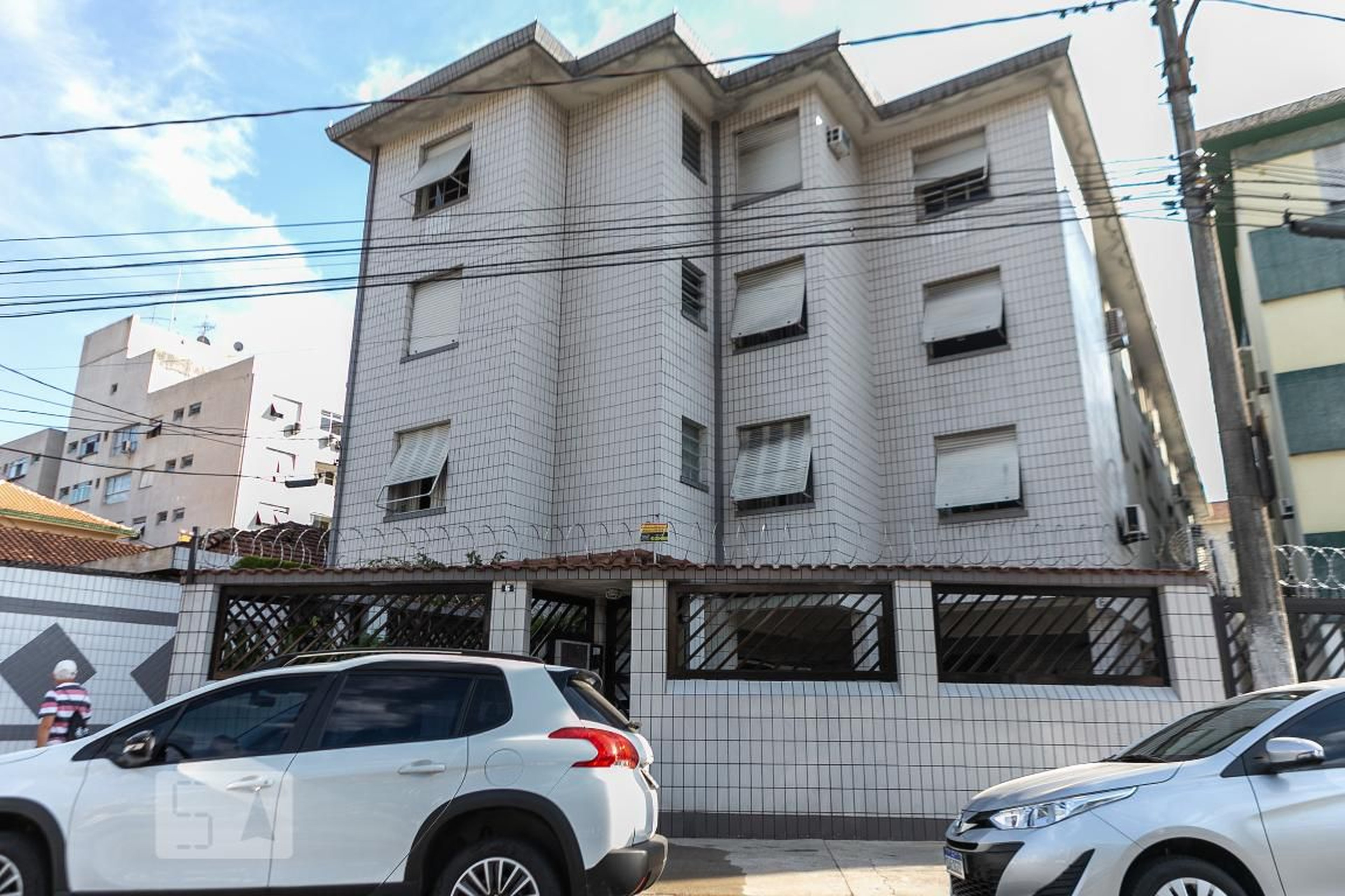 Fachada Condomínio em Rua Marquês de São Vicente, 6