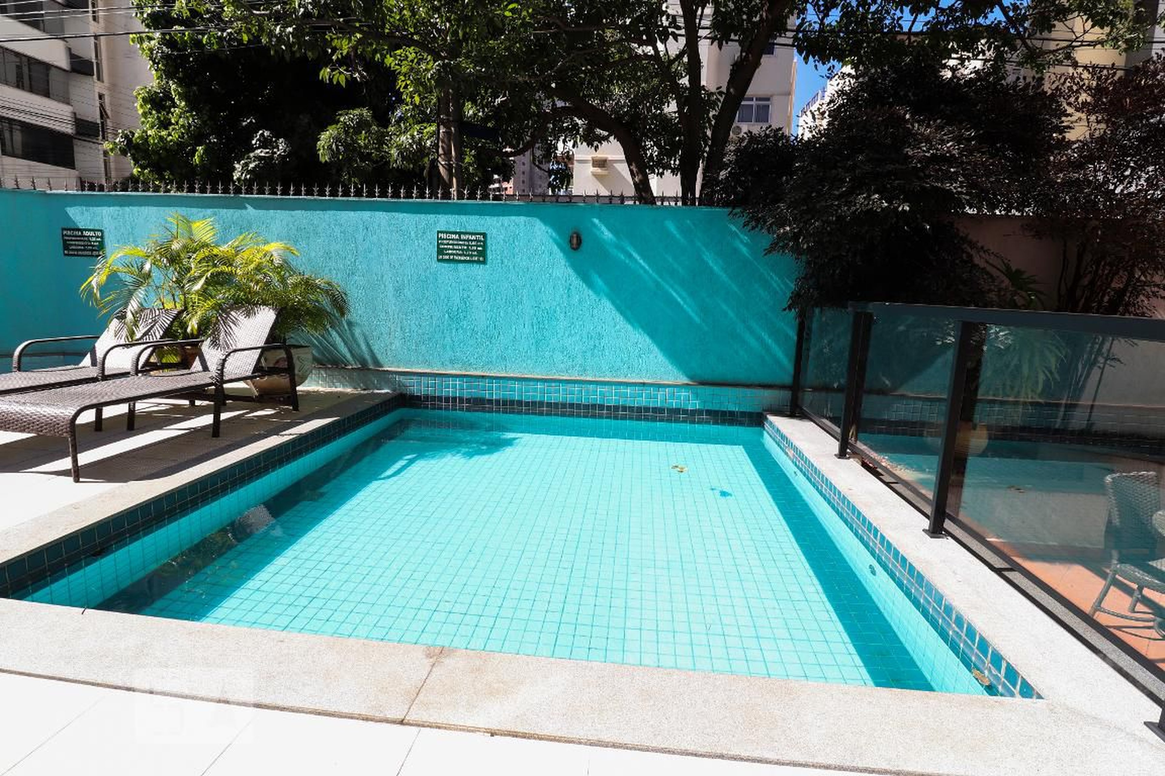 Piscina - Art 2 Bernardo Elís