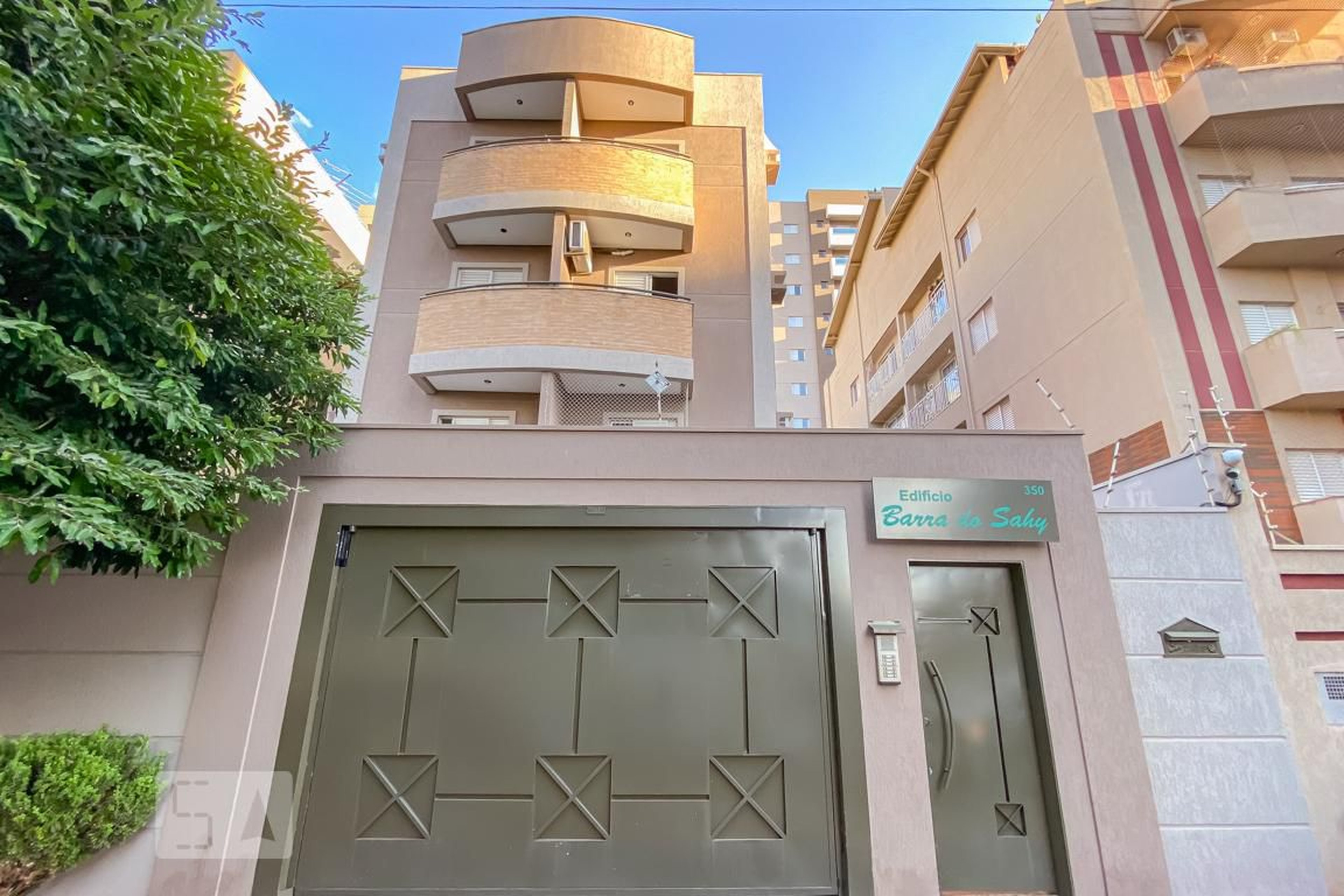 Fachada Condomínio em Rua Horácio Pessini, 350