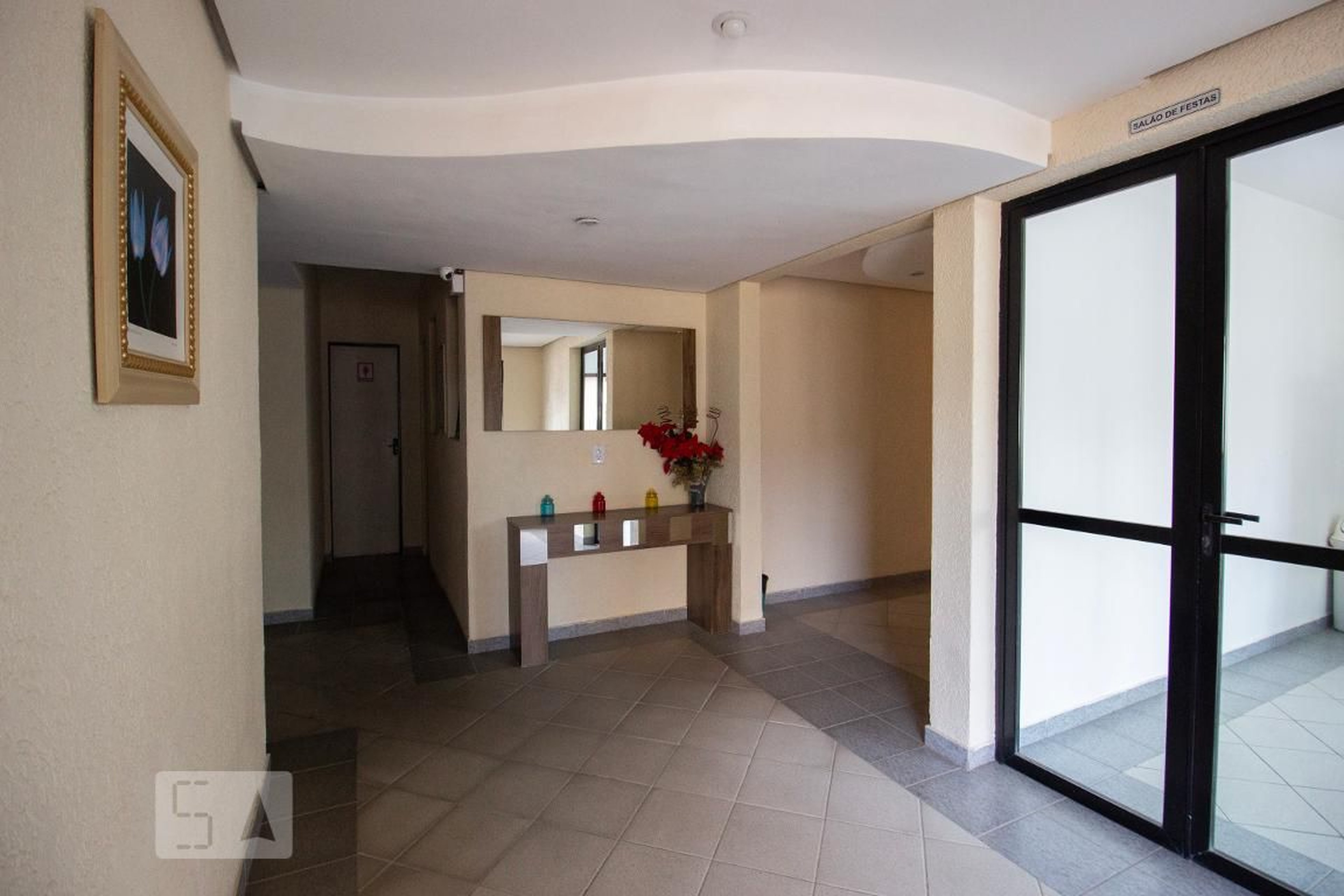 Hall de Entrada - Solar Serrano