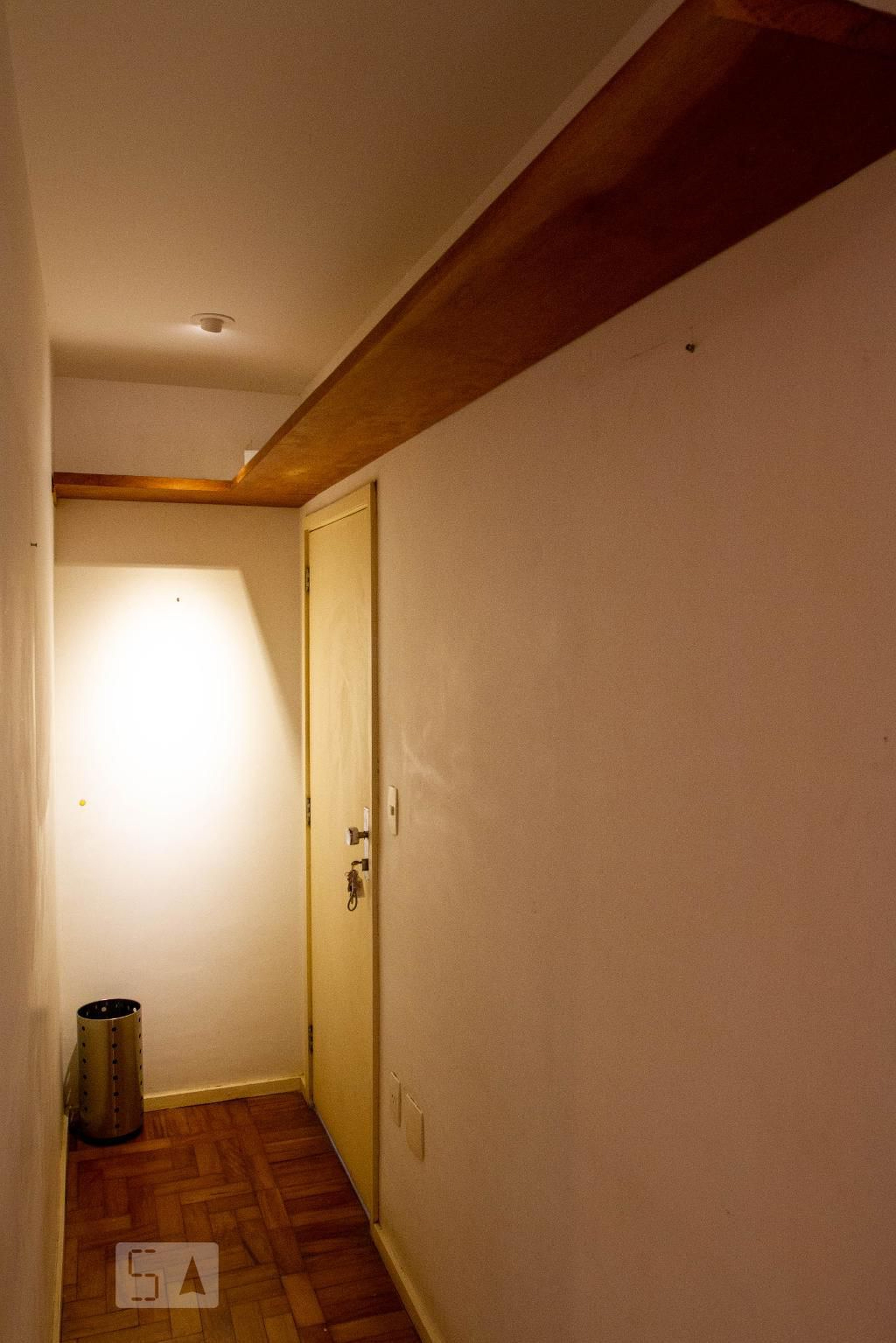 Hall de Entrada - Edifício Estrada de Santa Marinha