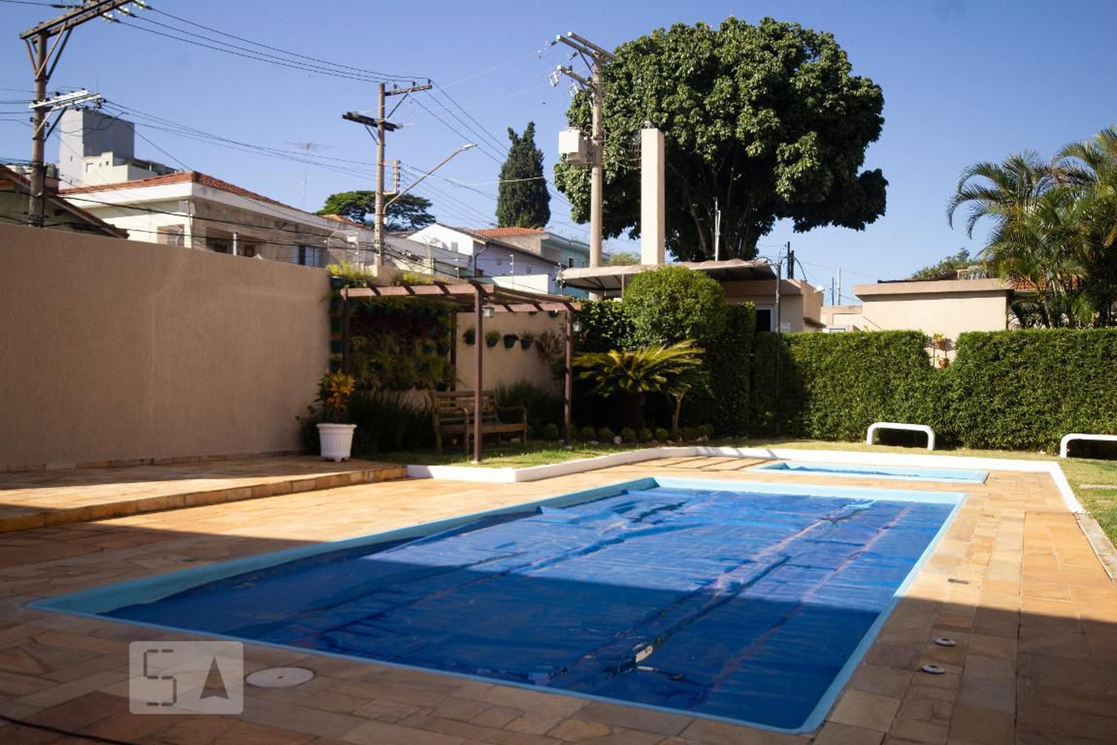 Piscina - Monteiro Lobato