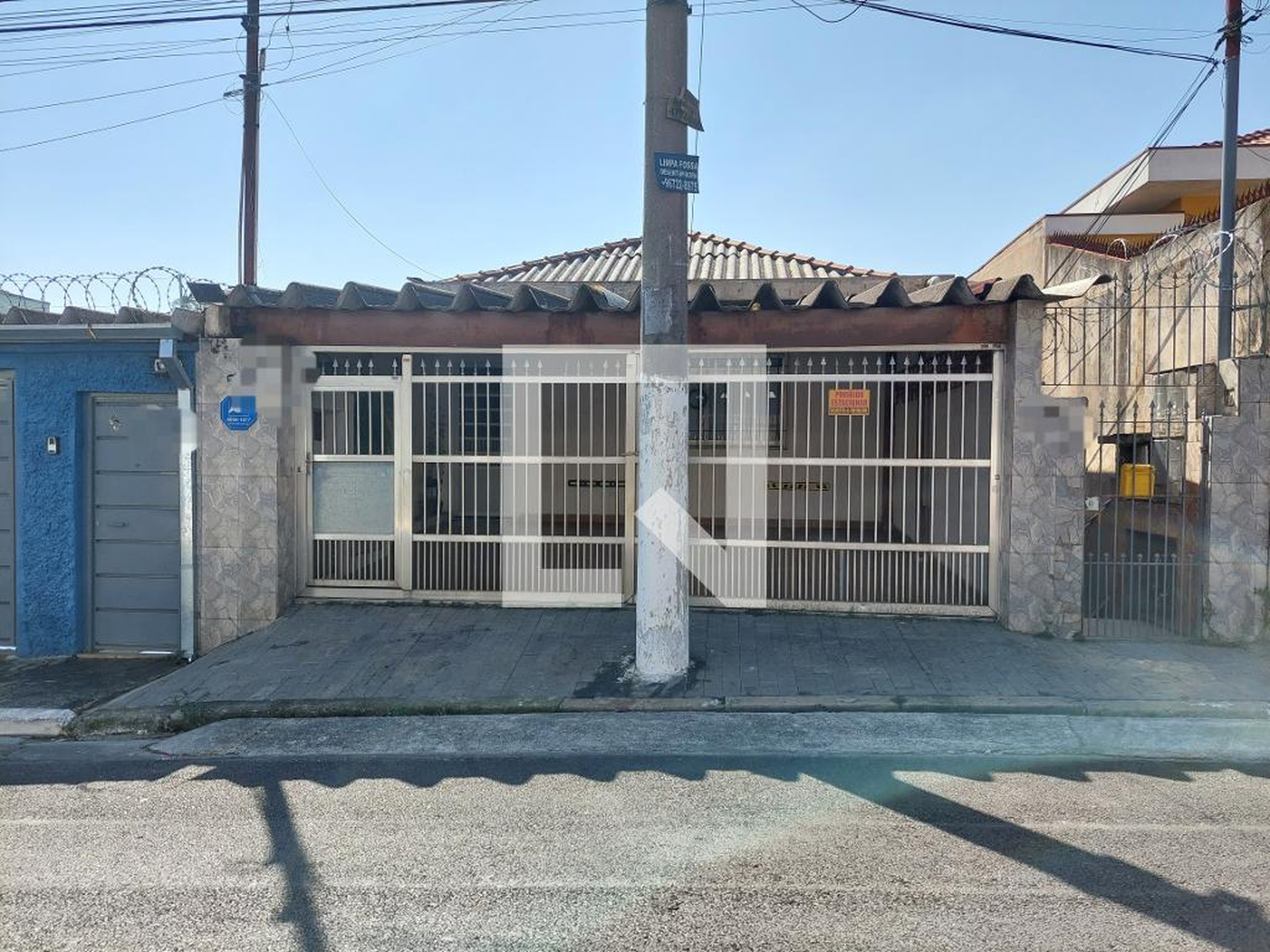 Fachada Condomínio em Rua Cenerino Branco de Araújo, 568