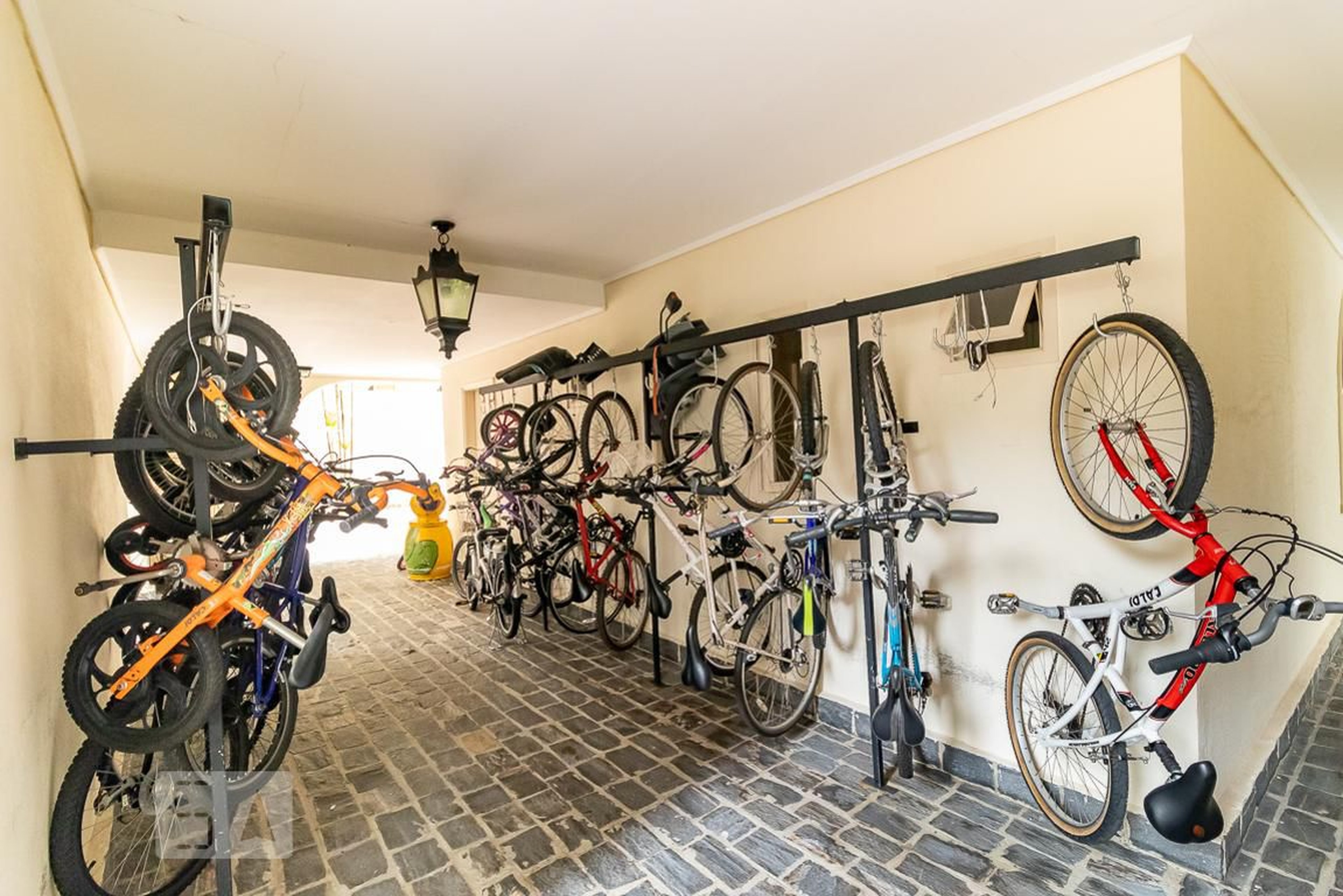 Bicicletário - Mansão Portinari