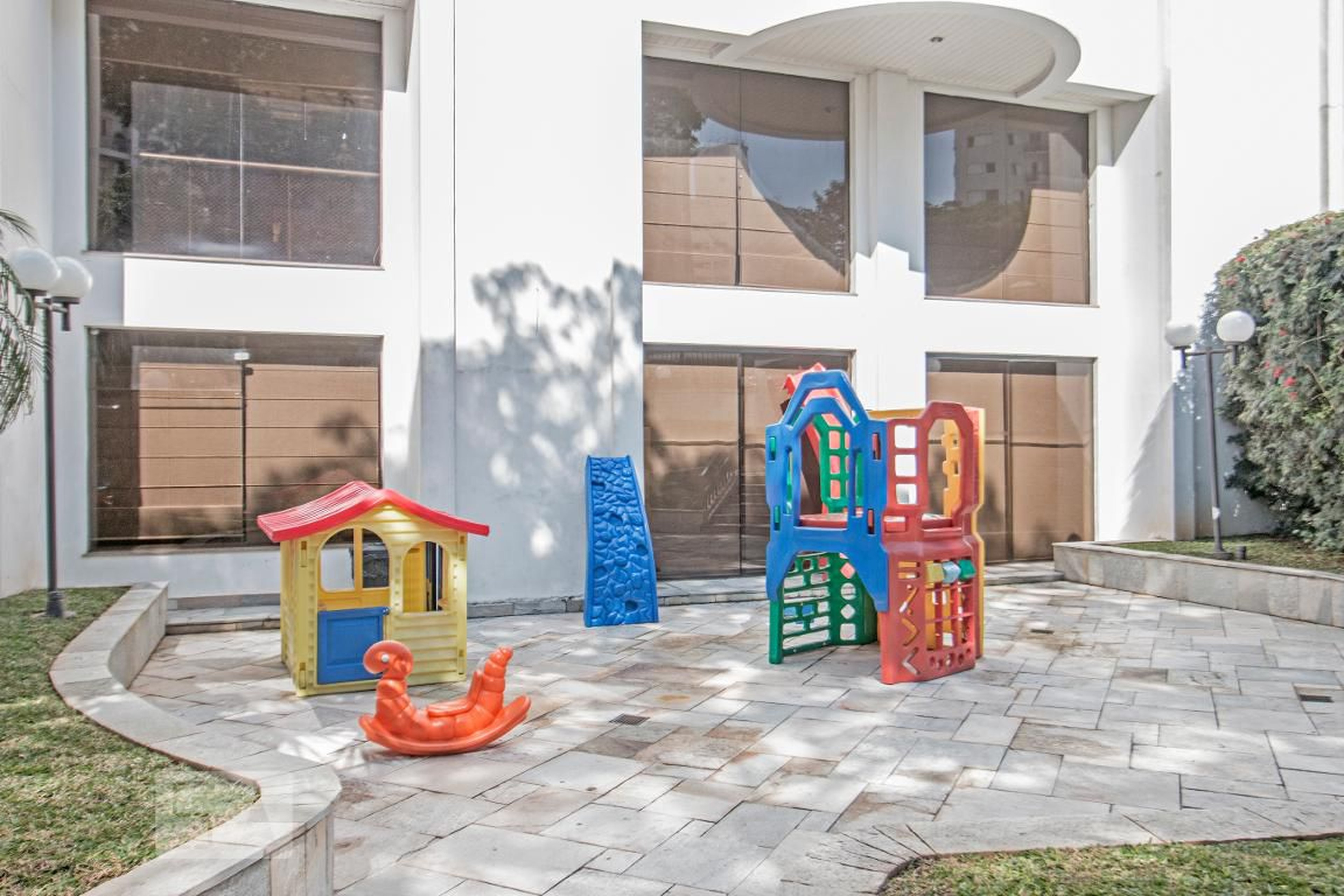 Playground - Campo Bello Garden House