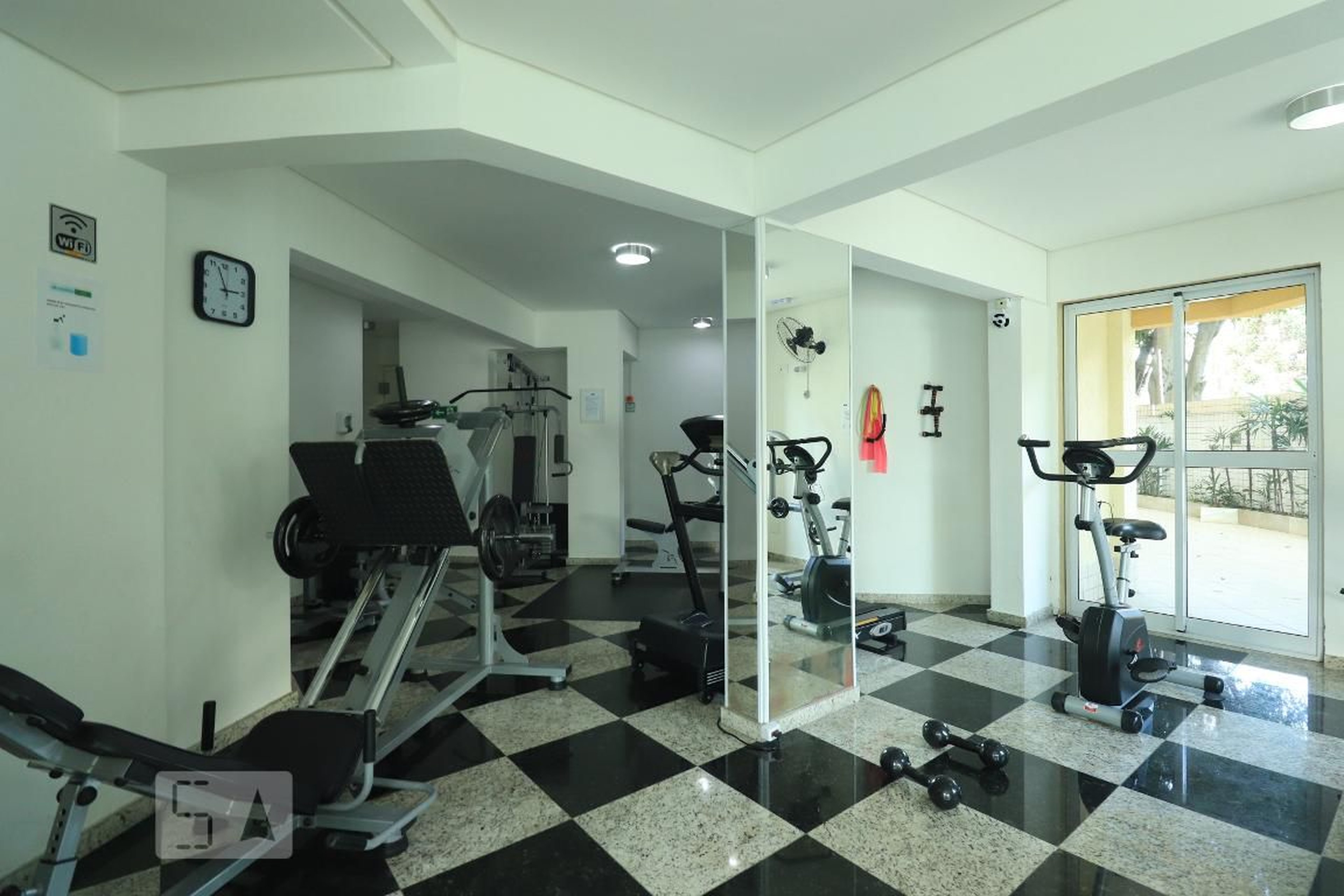 Academia - Versatile