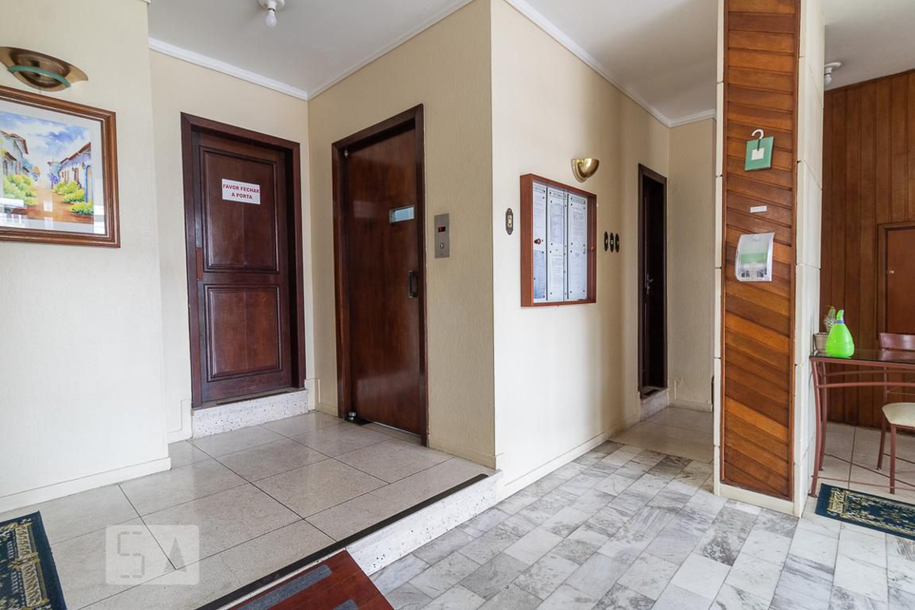 Hall - Edifício Anne Franck