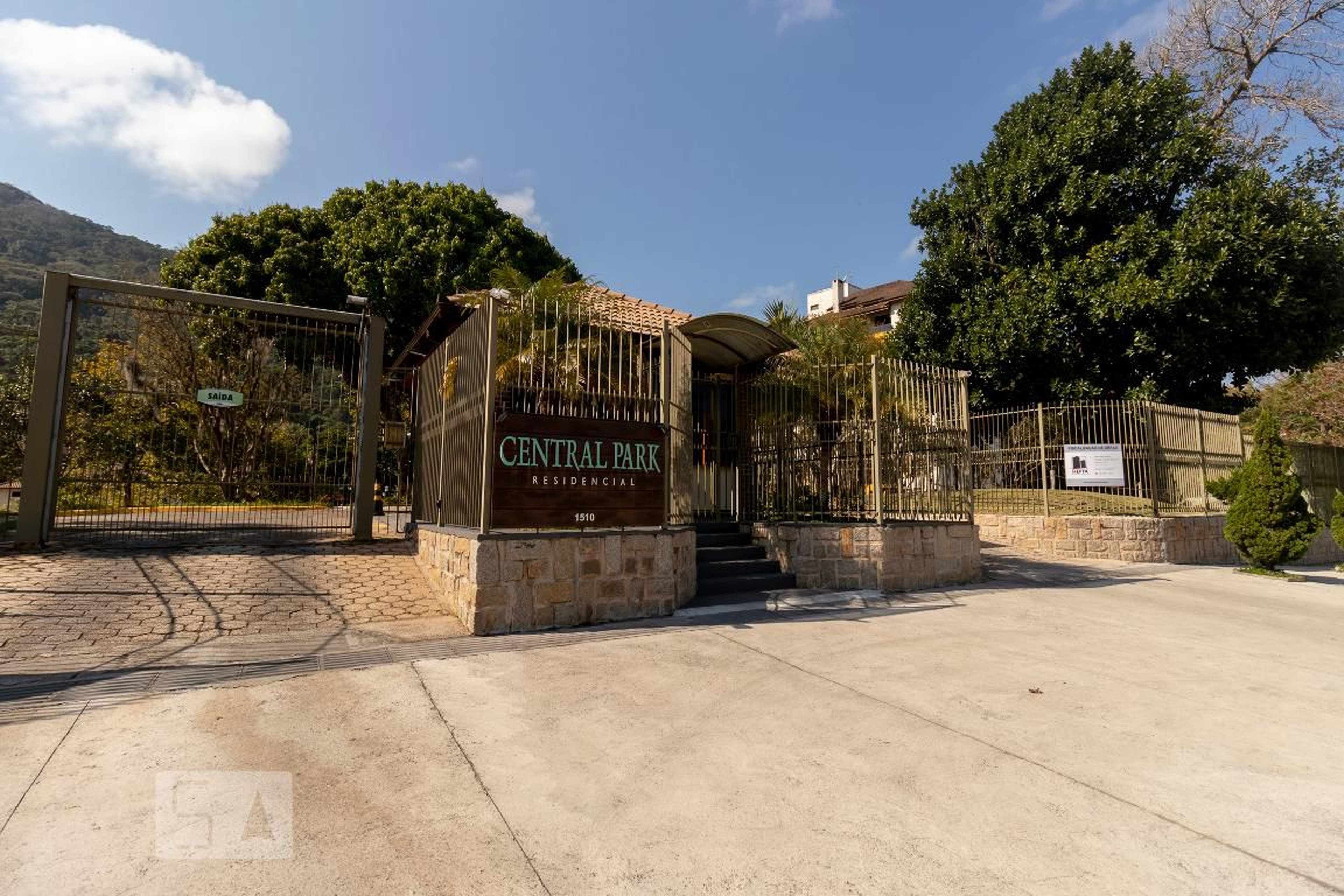 Fachada do Condomínio Condomínio Central Park