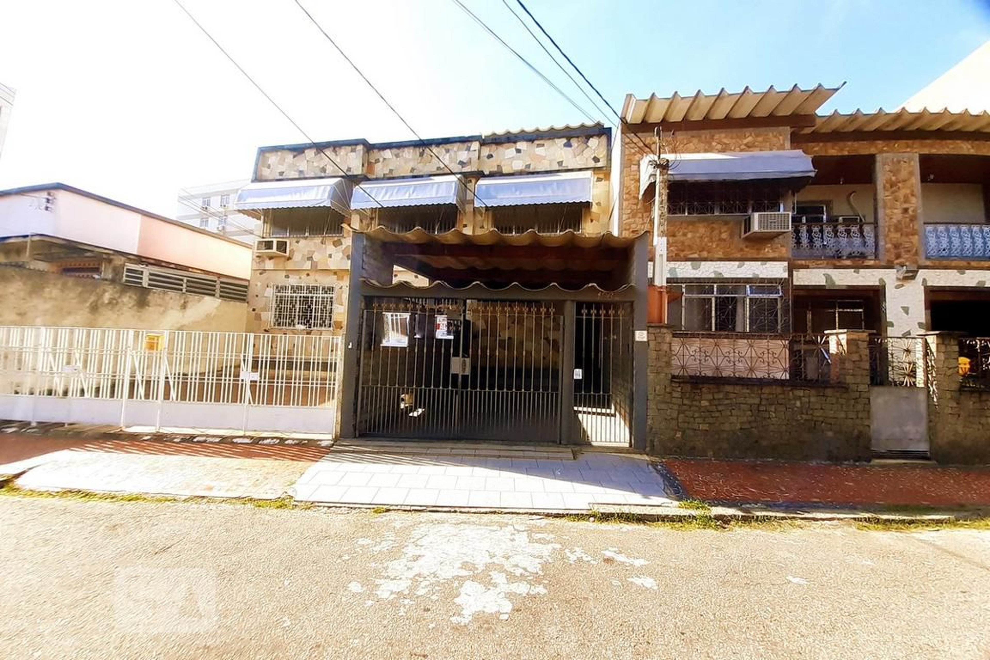 Fachada Condomínio em Travessa João de Matos, 126