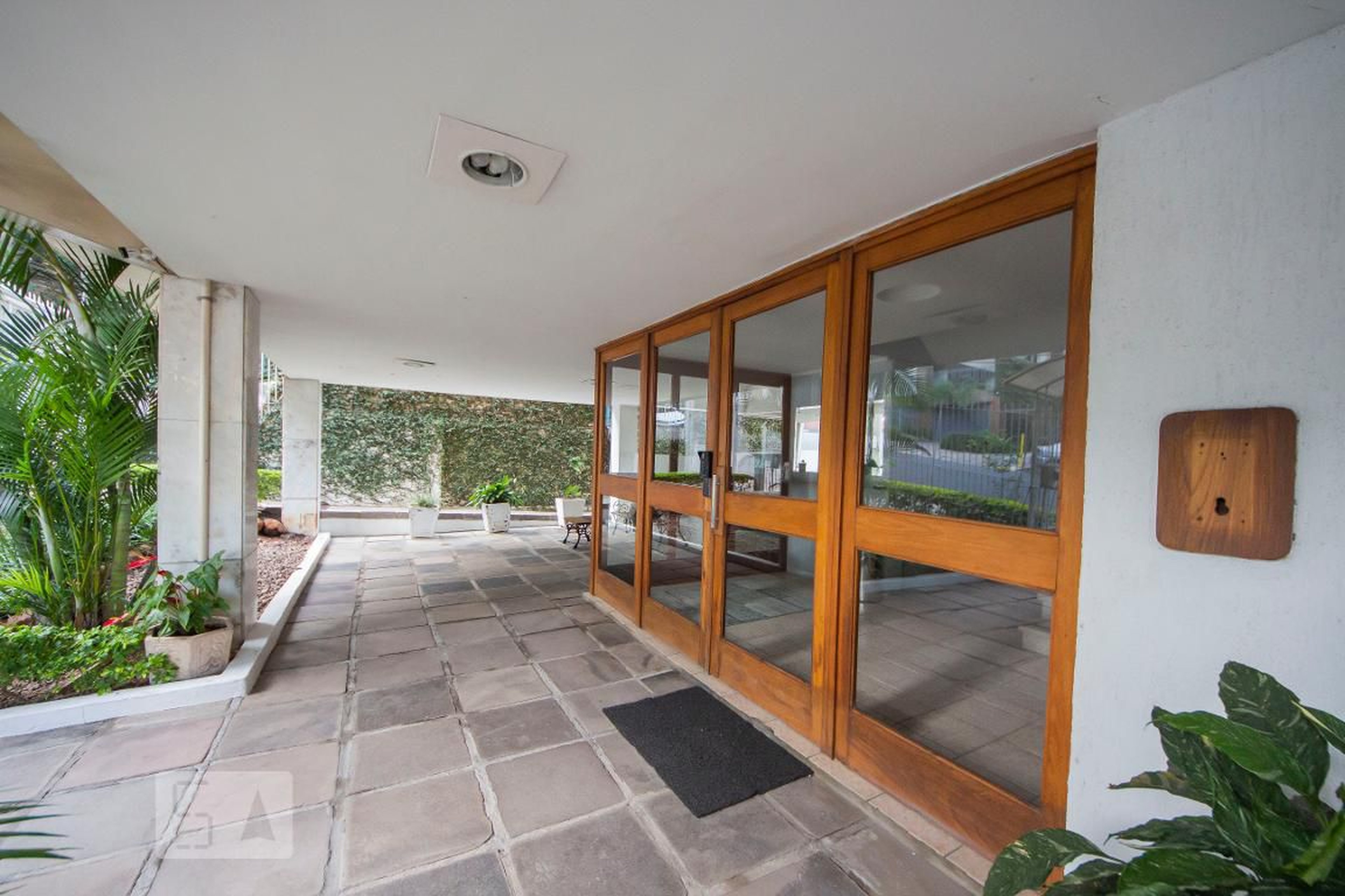 Fachada do Condomínio Condomínio em Rua Vicente da Fontoura, 2995