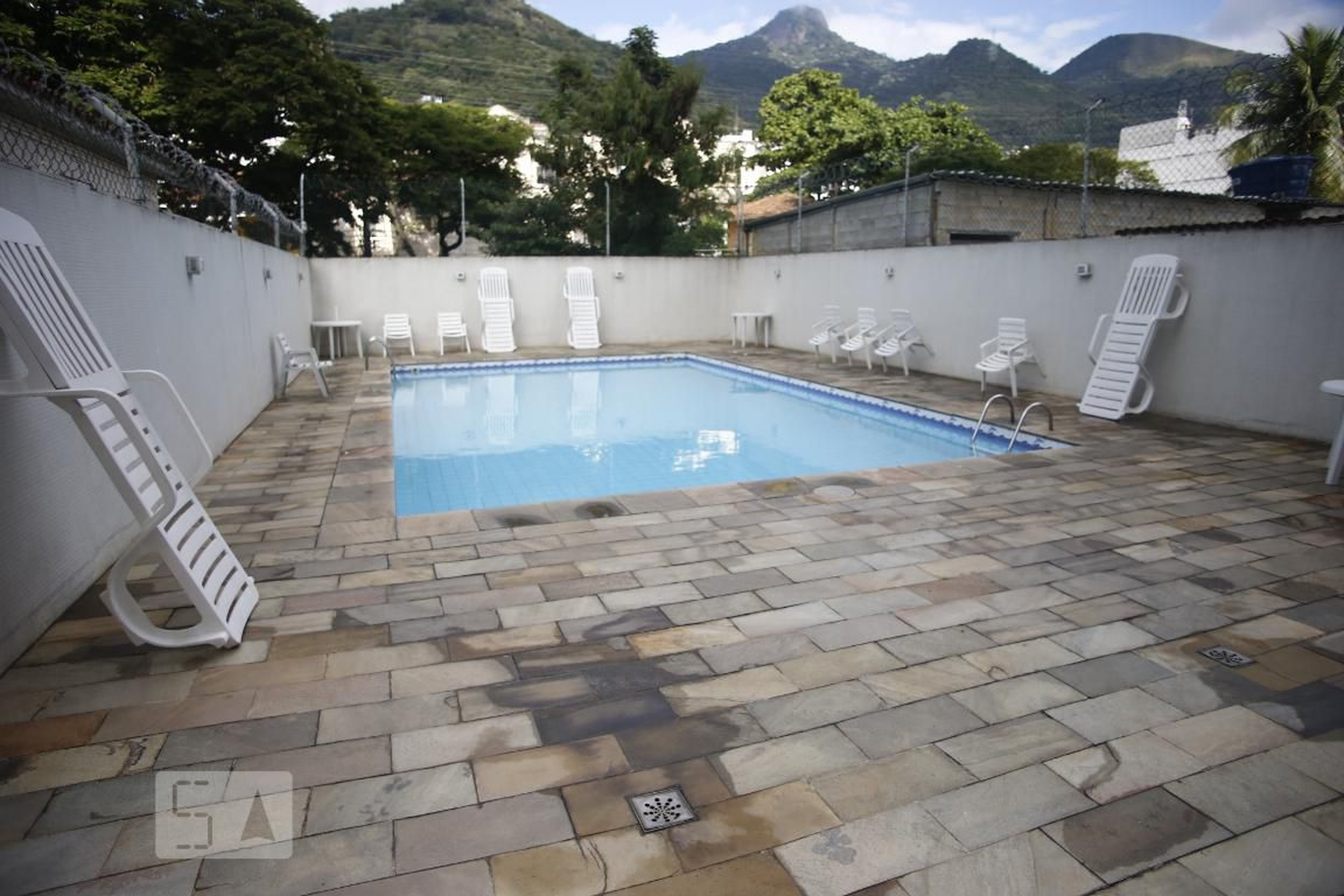 Piscina - Alfred Nobel