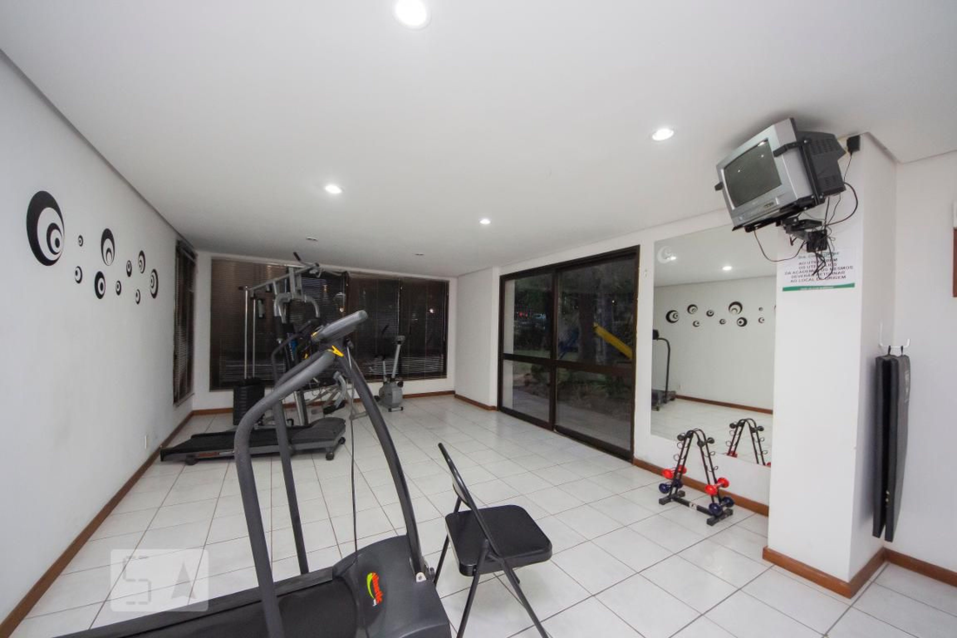 Academia - Edifício Ville de Bourdeaux