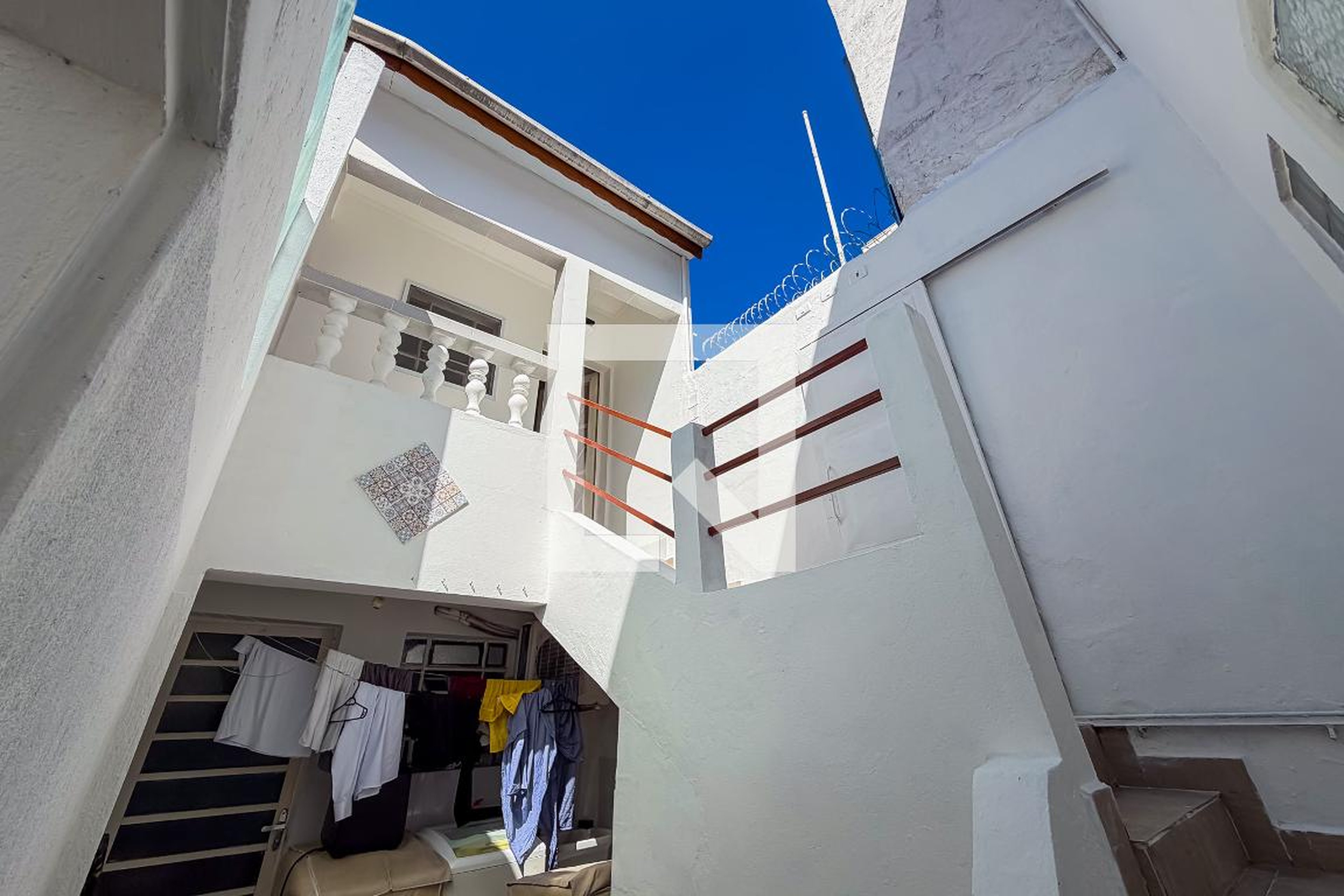 Entrada Condomínio em Rua Coronel Luís Alves, 62