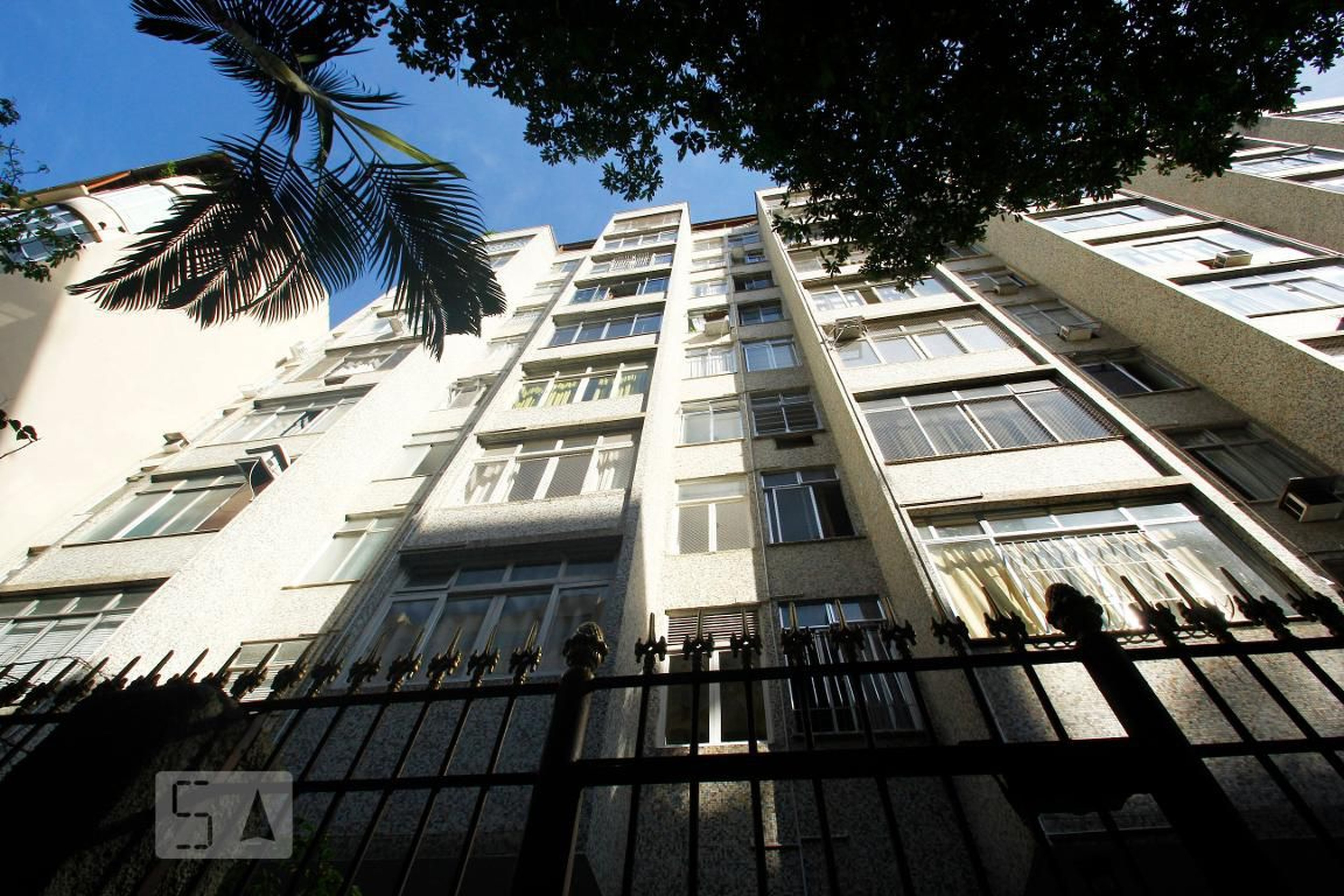 Fachada do Prédio Condomínio de Beapendi