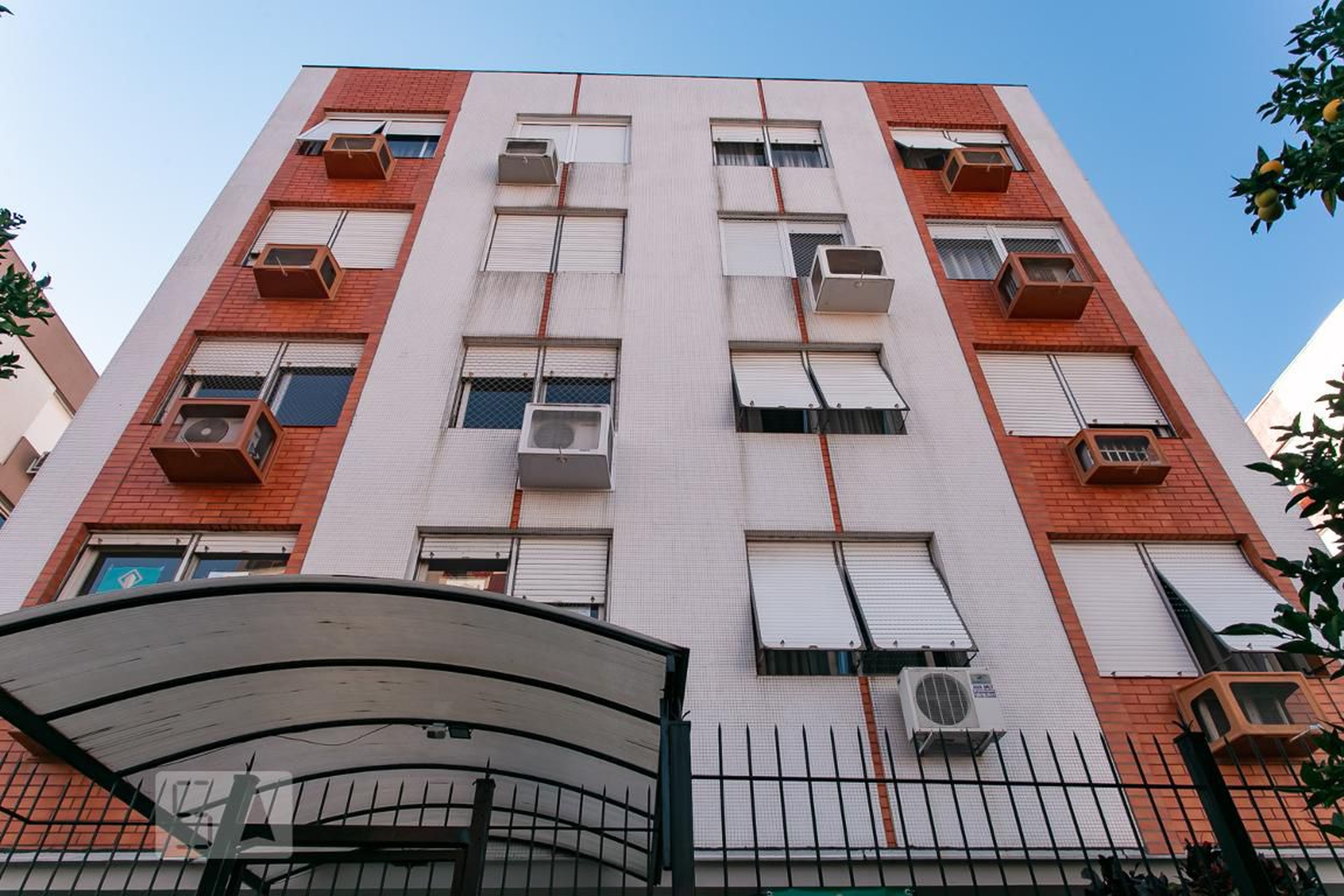 Fachada Condomínio em Rua José Francisco Duarte Júnior, 90