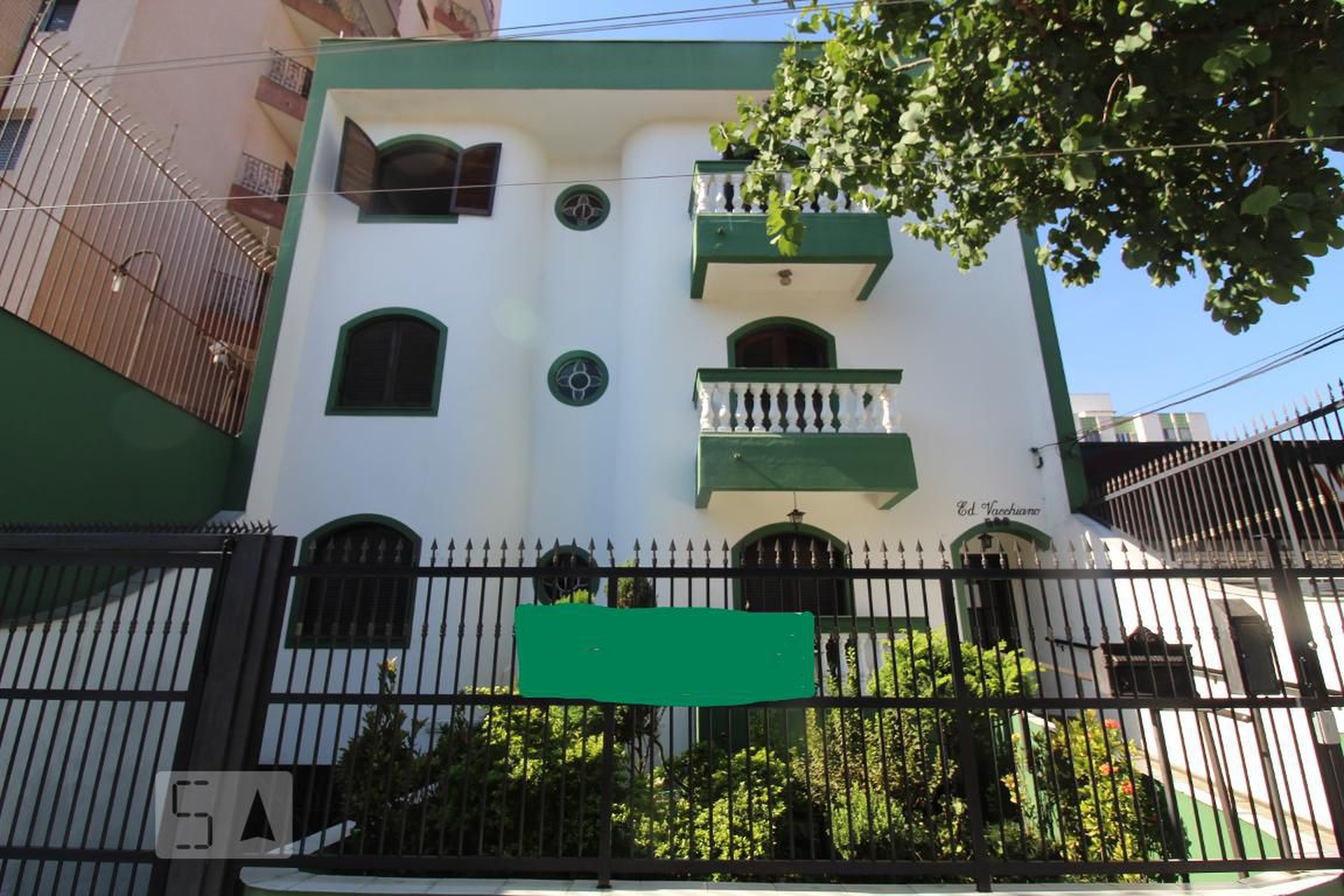 Fachada Condomínio em Rua Alegre, 585