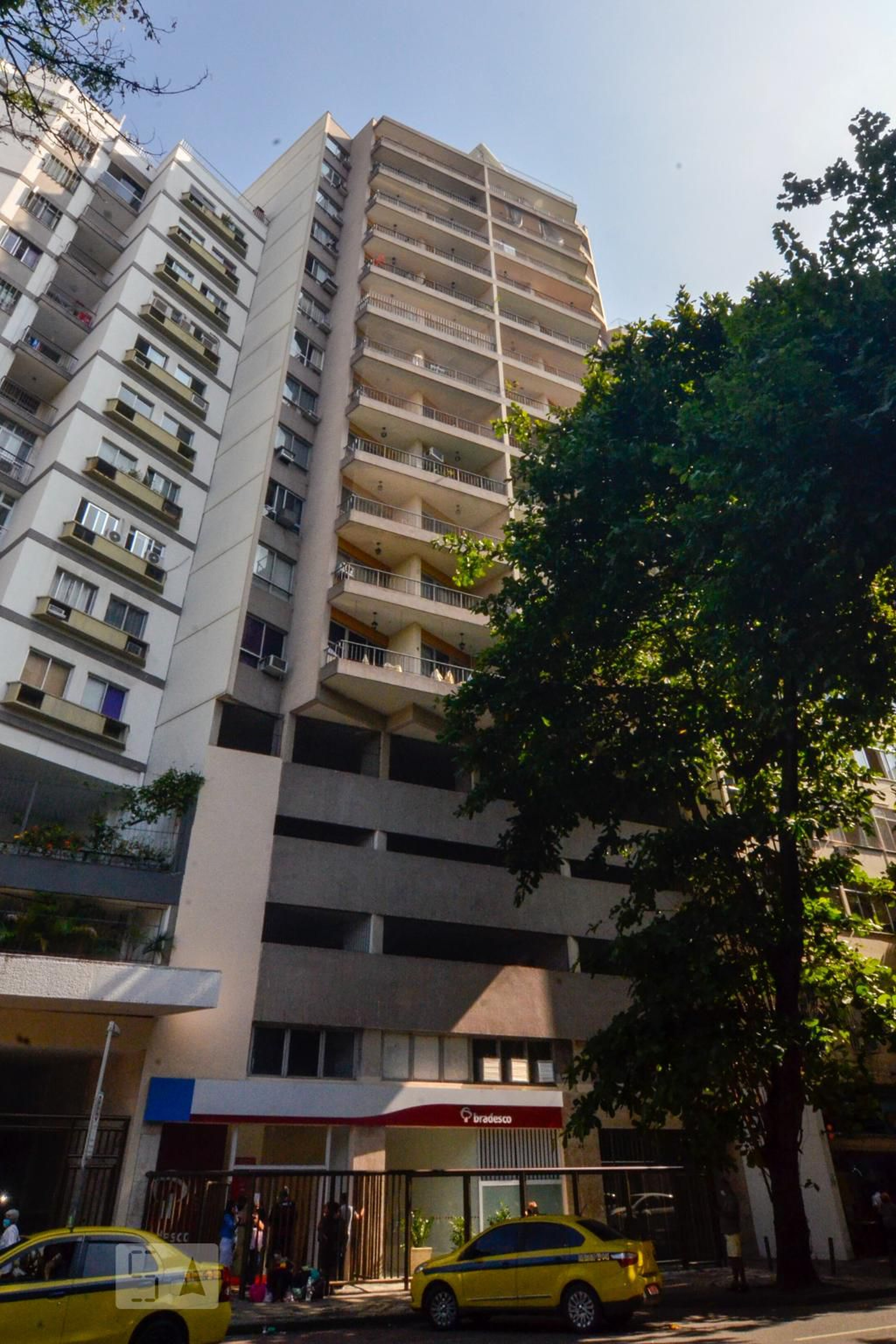 Fachada Edifício Bandeirante Jorge Correia