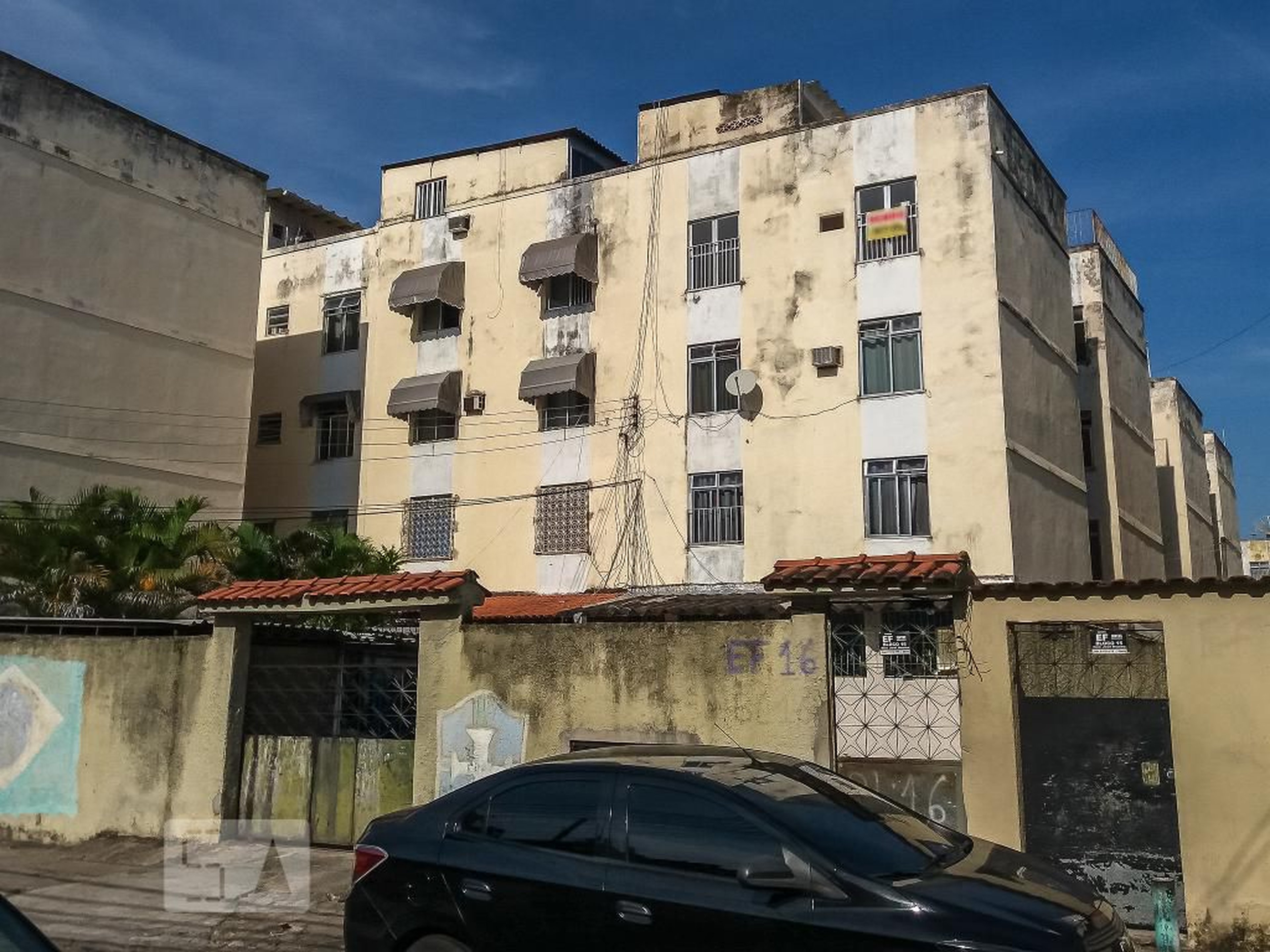 Fachada do prédio Condomínio em Rua Joel Nunes, Quadra EF