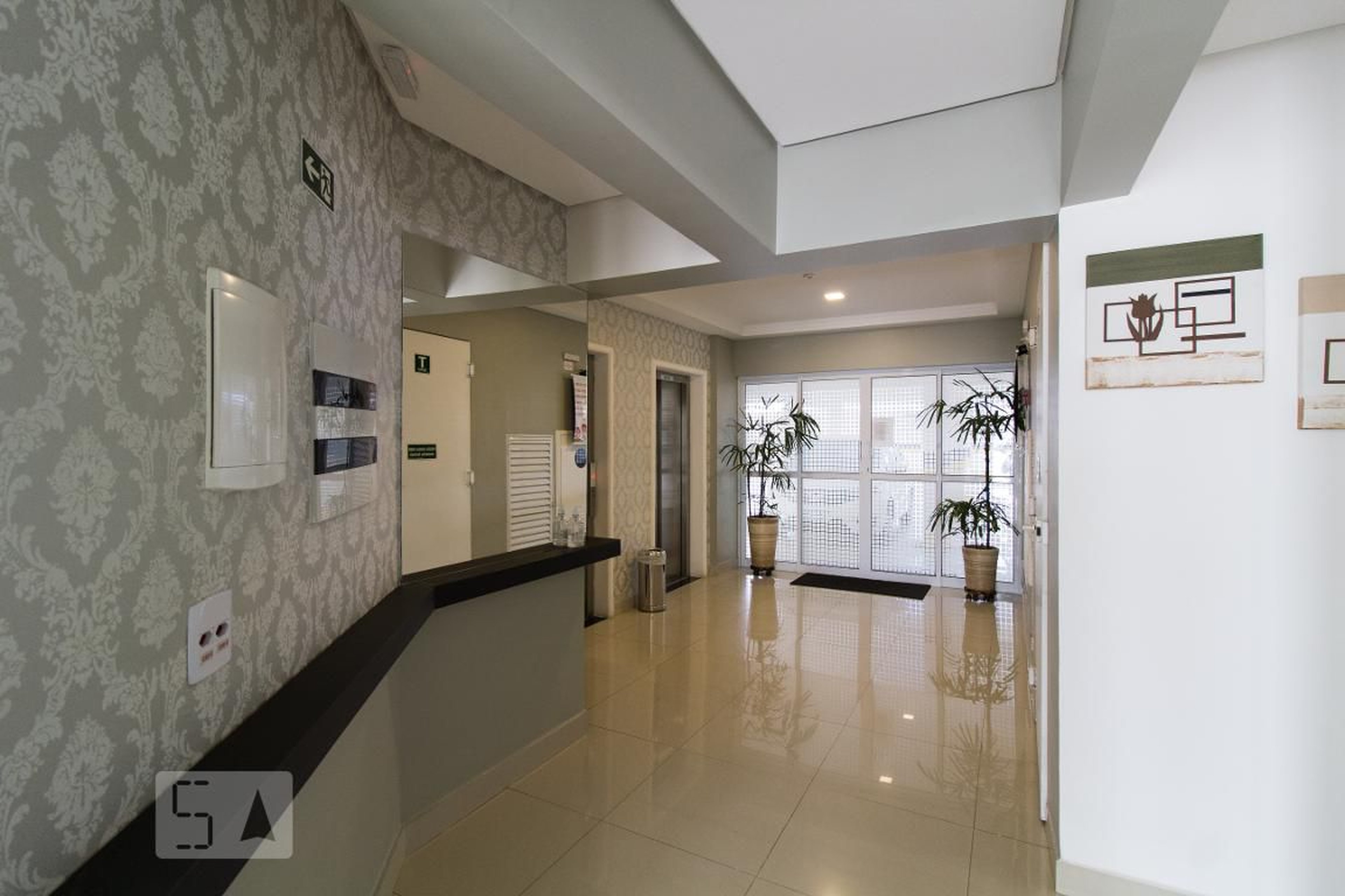 Hall de entrada - Costa Almeida