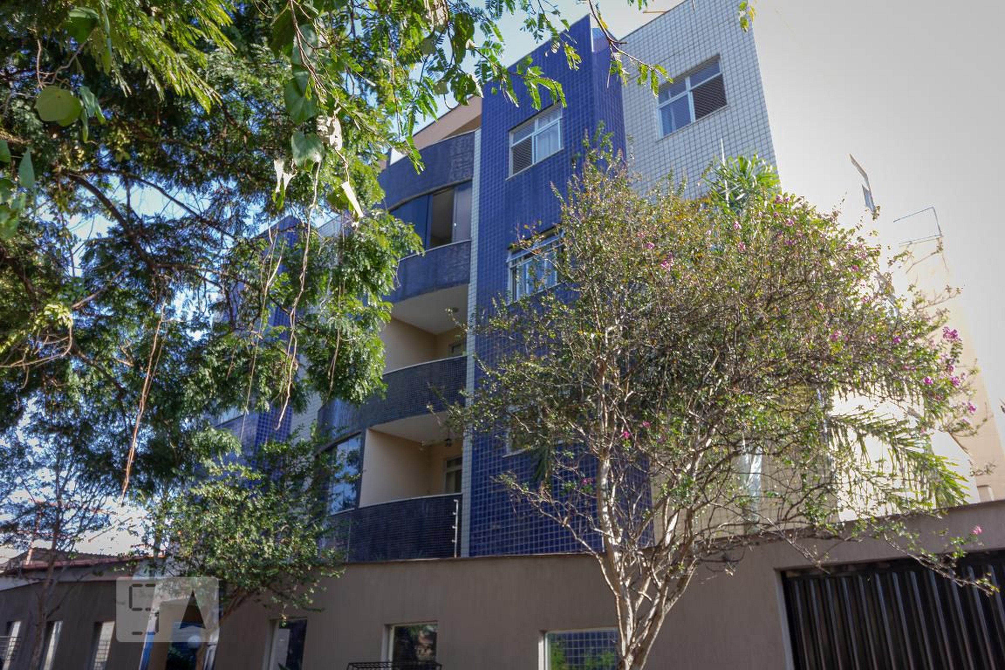 Fachada Condomínio em Rua Frei Leopoldo, 184