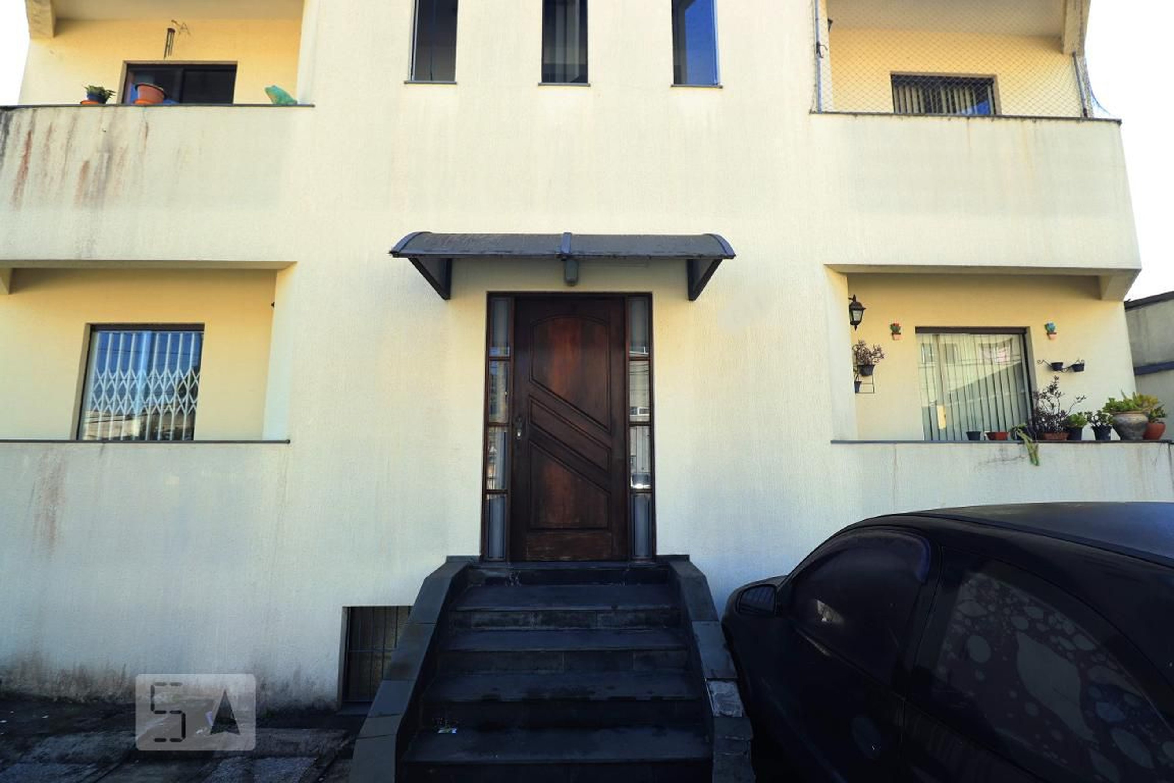 Fachada Condomínio em Rua Pirambóia, 644