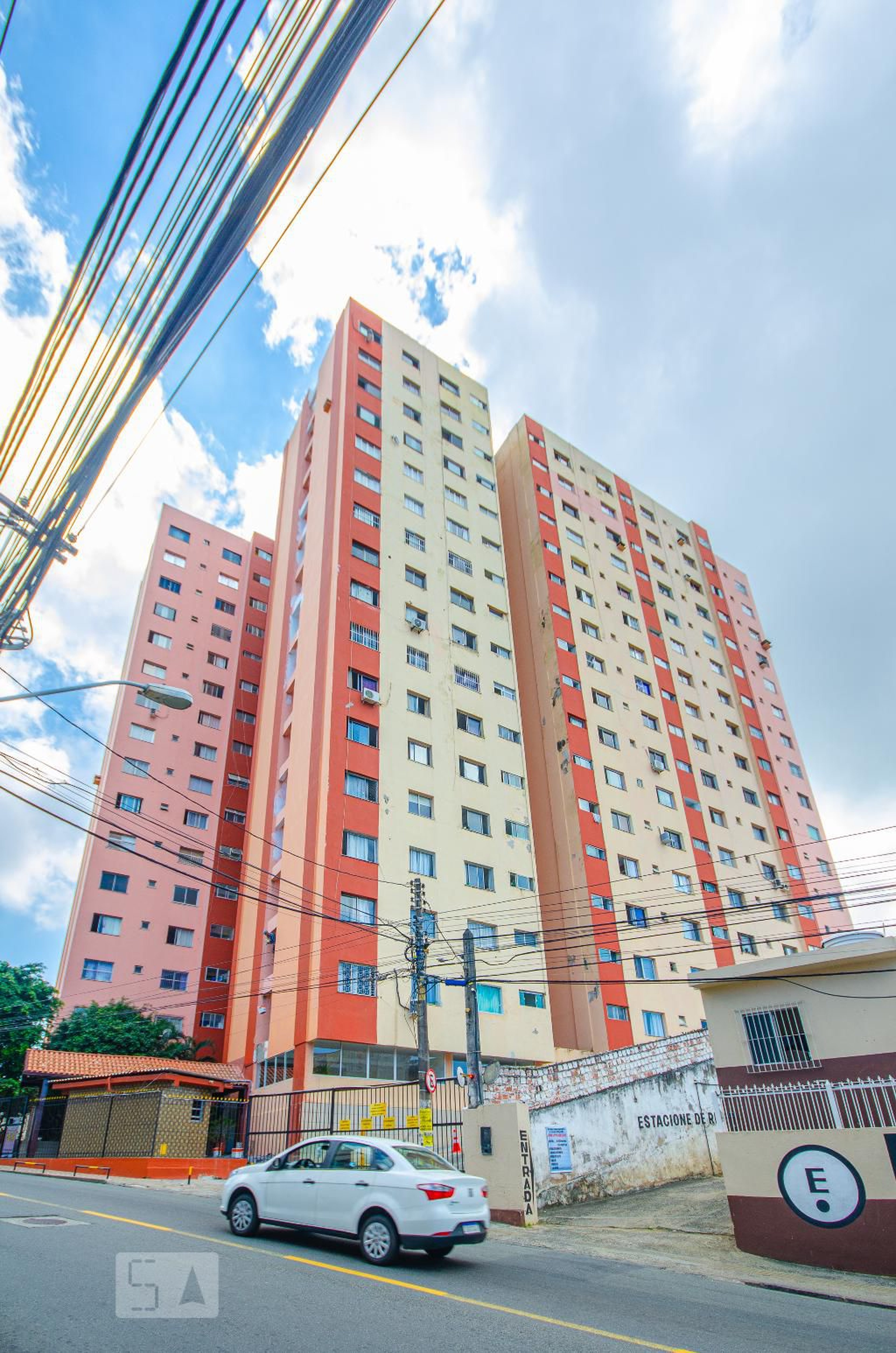 Fachada do Condomínio Edifício Mirante de Brotas