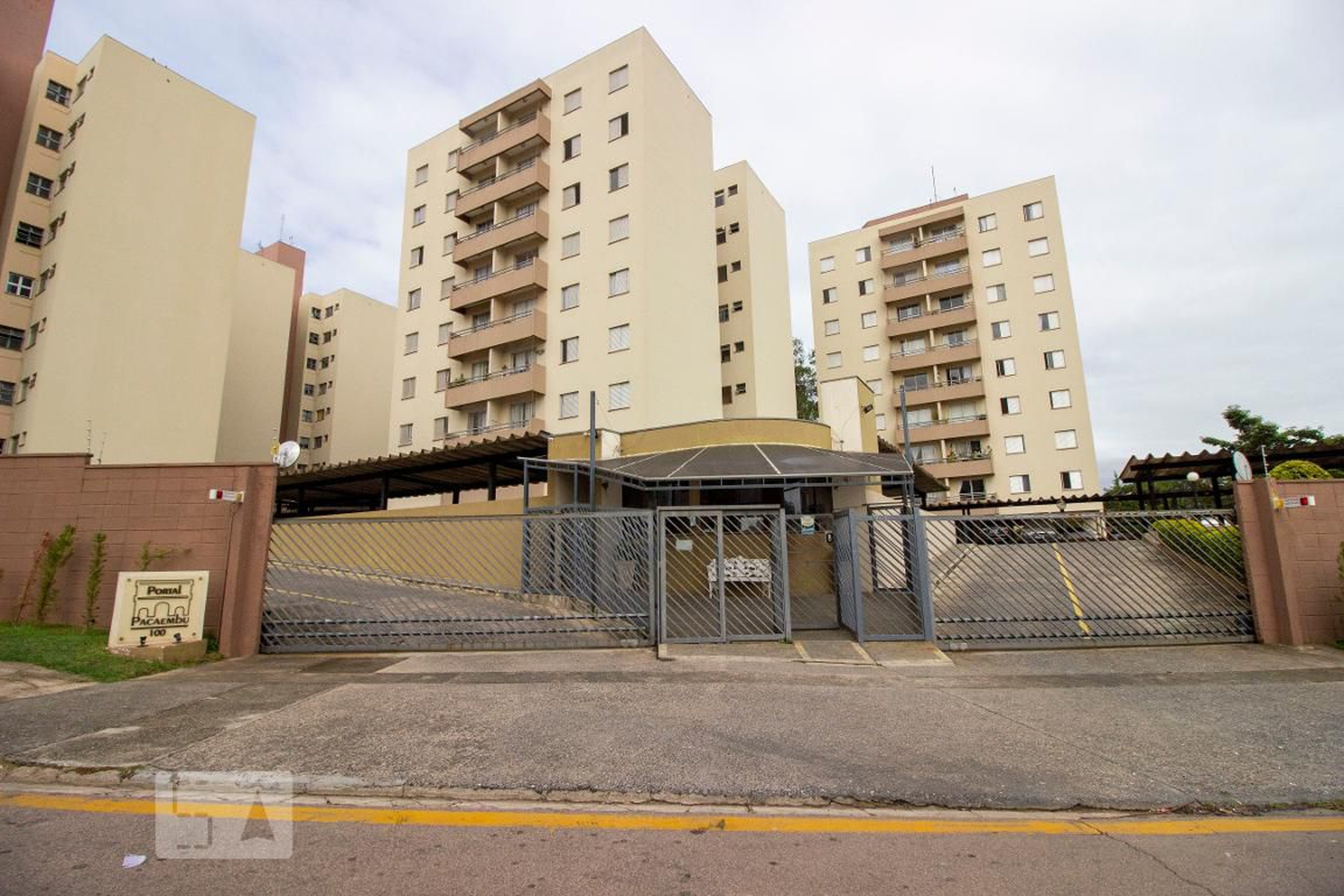 Fachada do Condomínio Condomínio Portal do Pacaembu