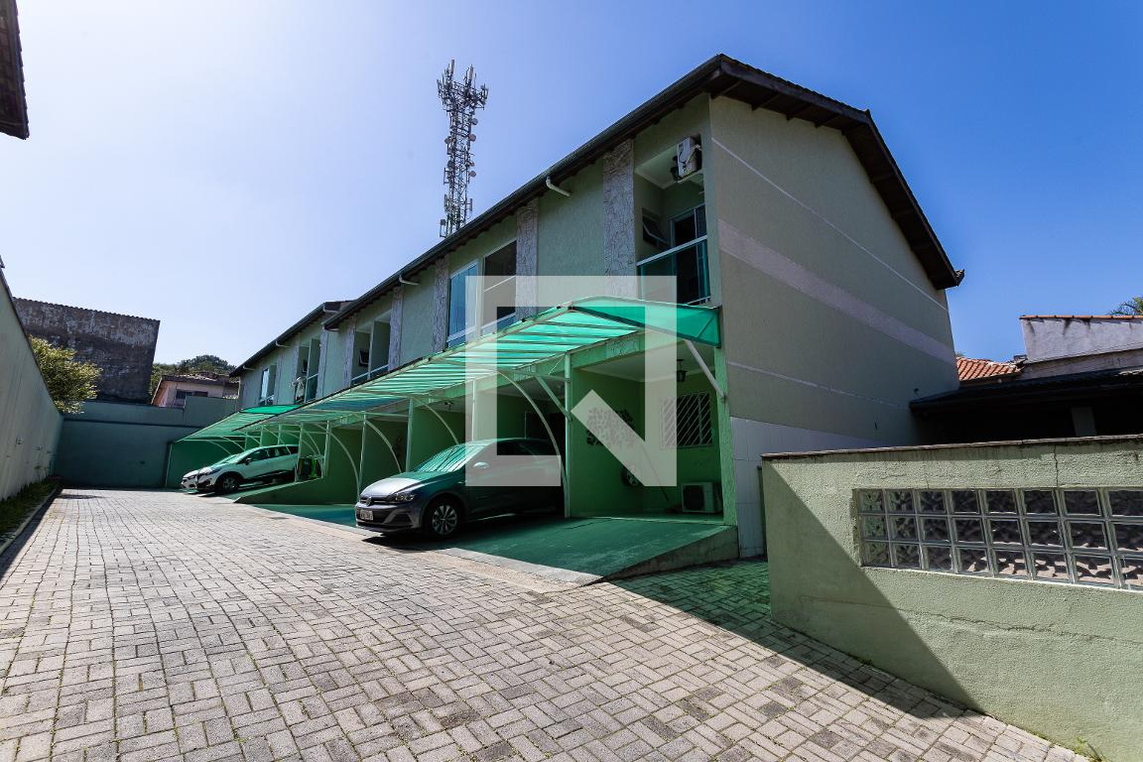 Fachada do Condomínio Condomínio S Lírios