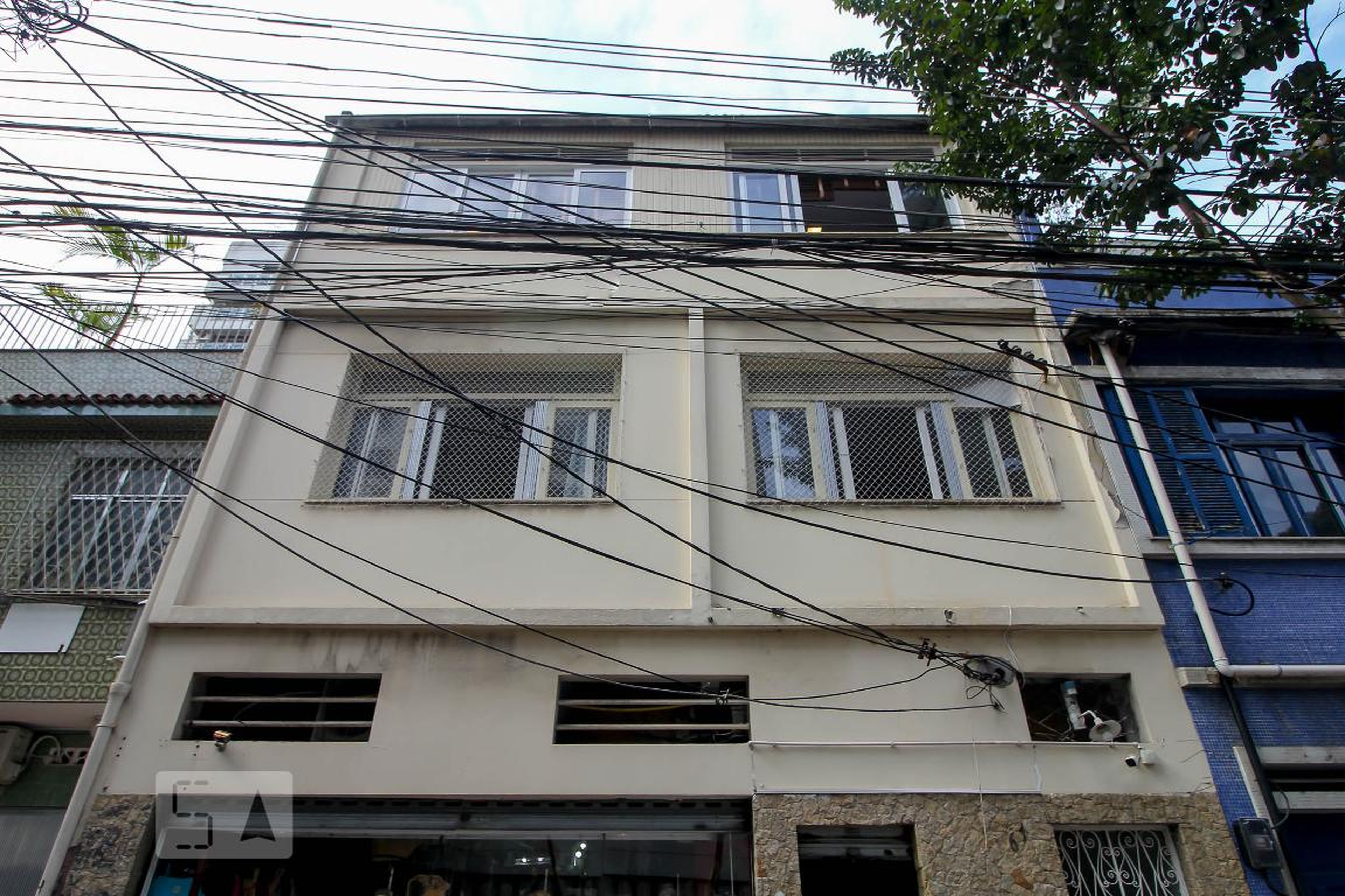 Fachada do Prédio Condomínio em Rua Capitão Salomão, 61