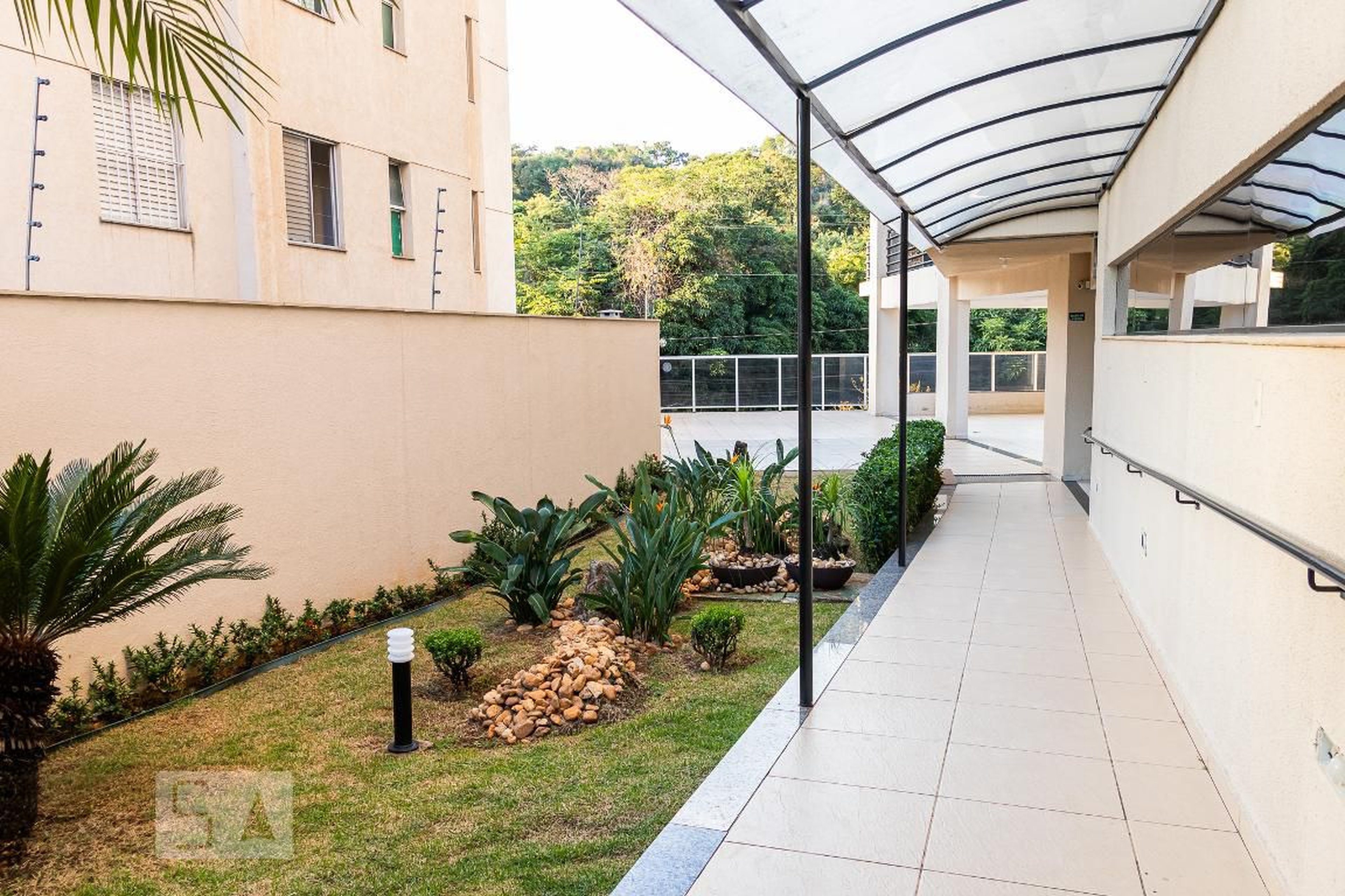 Entrada - Edifício Renoar