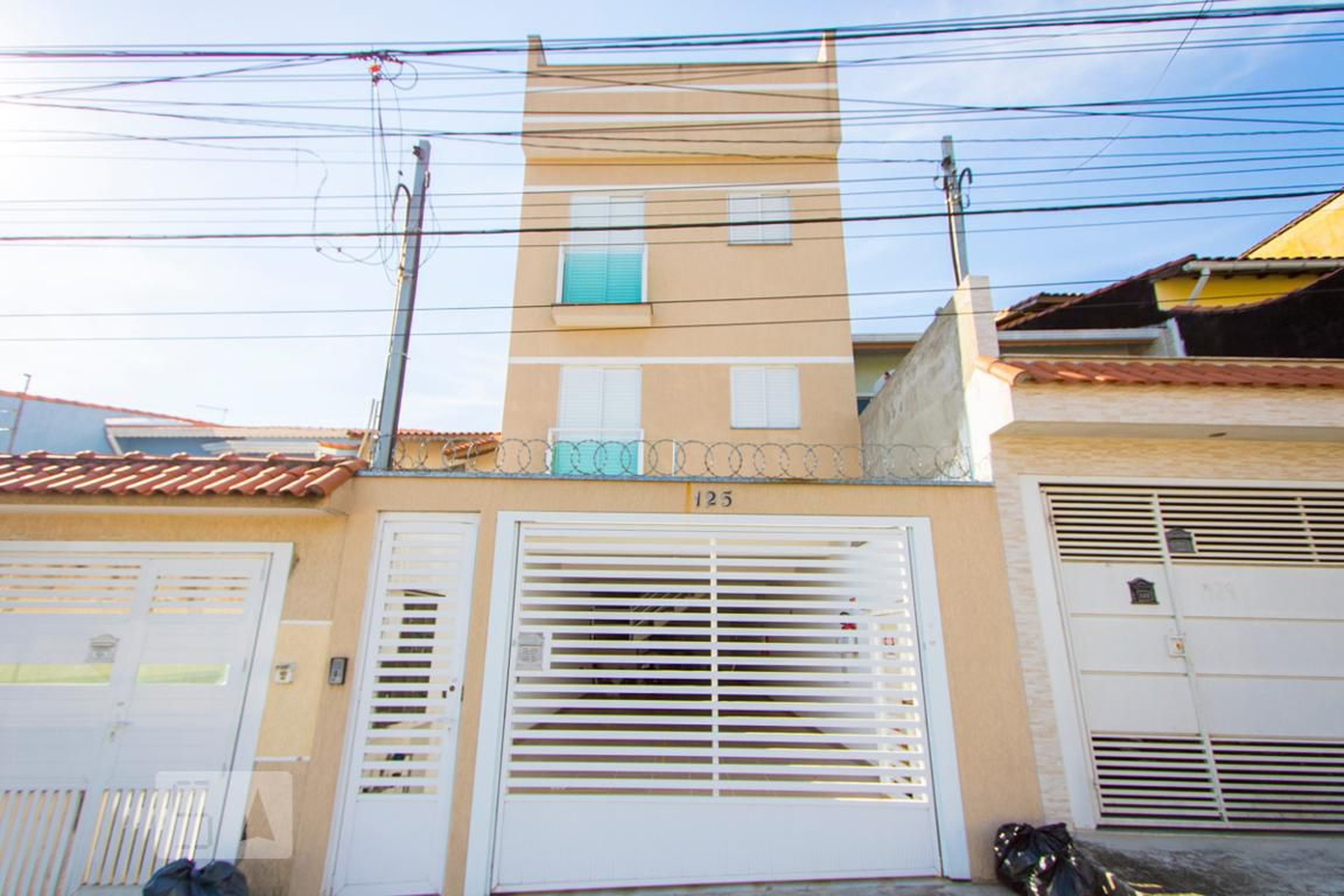 Fachada Condomínio em Rua Antônio Polesi, 125